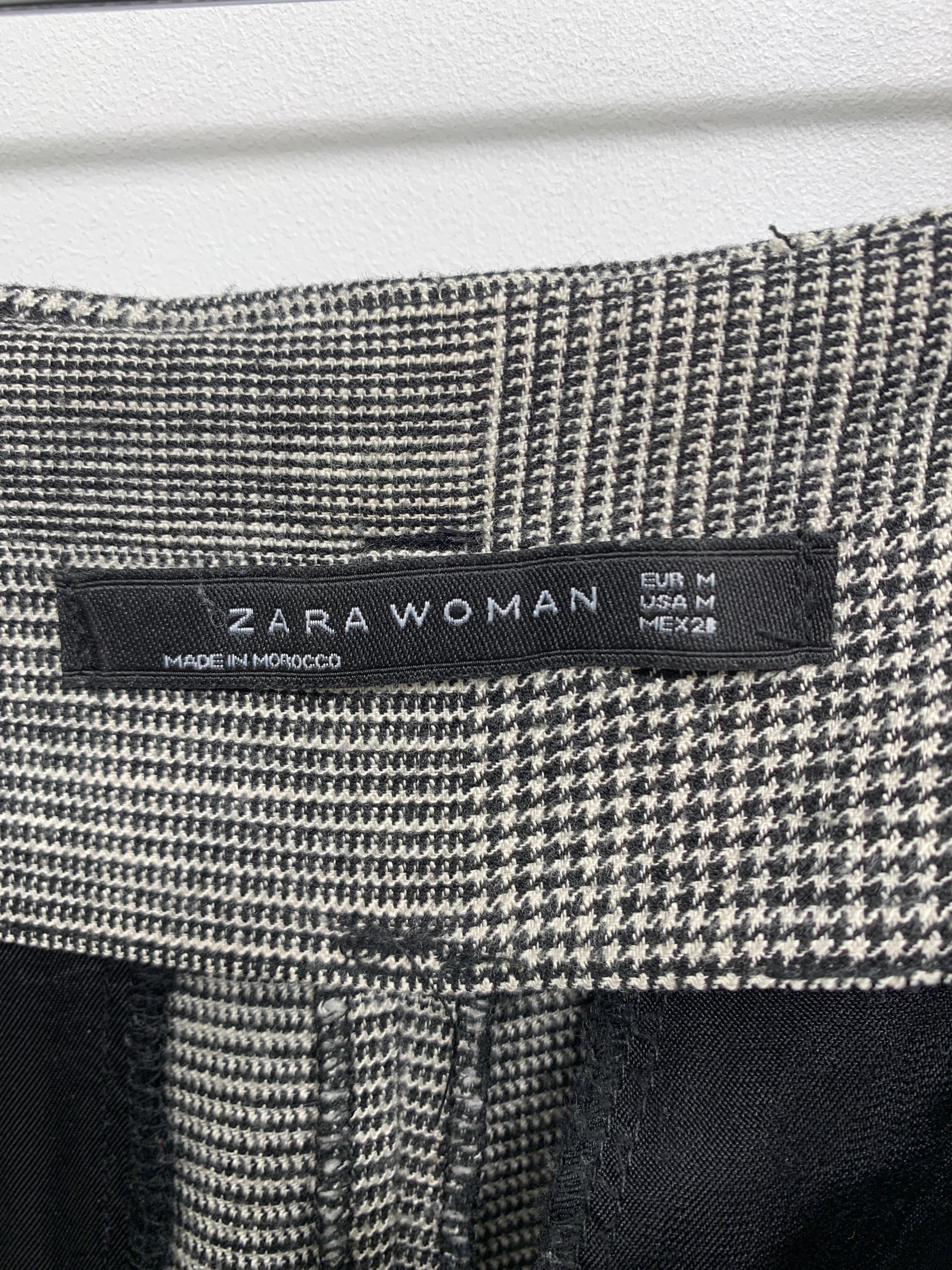 Zara Bukser