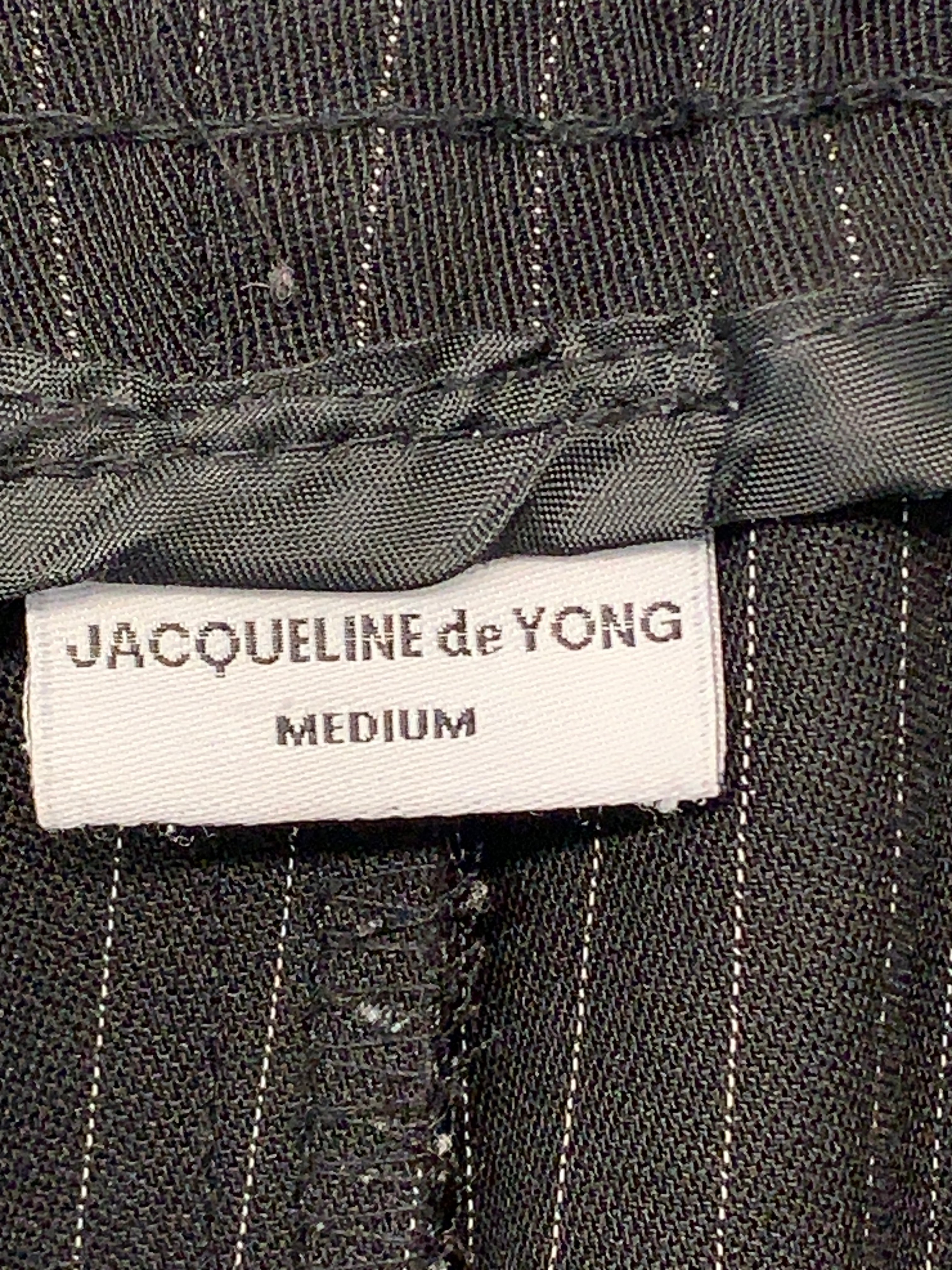 Jacqueline De Yong Bukser