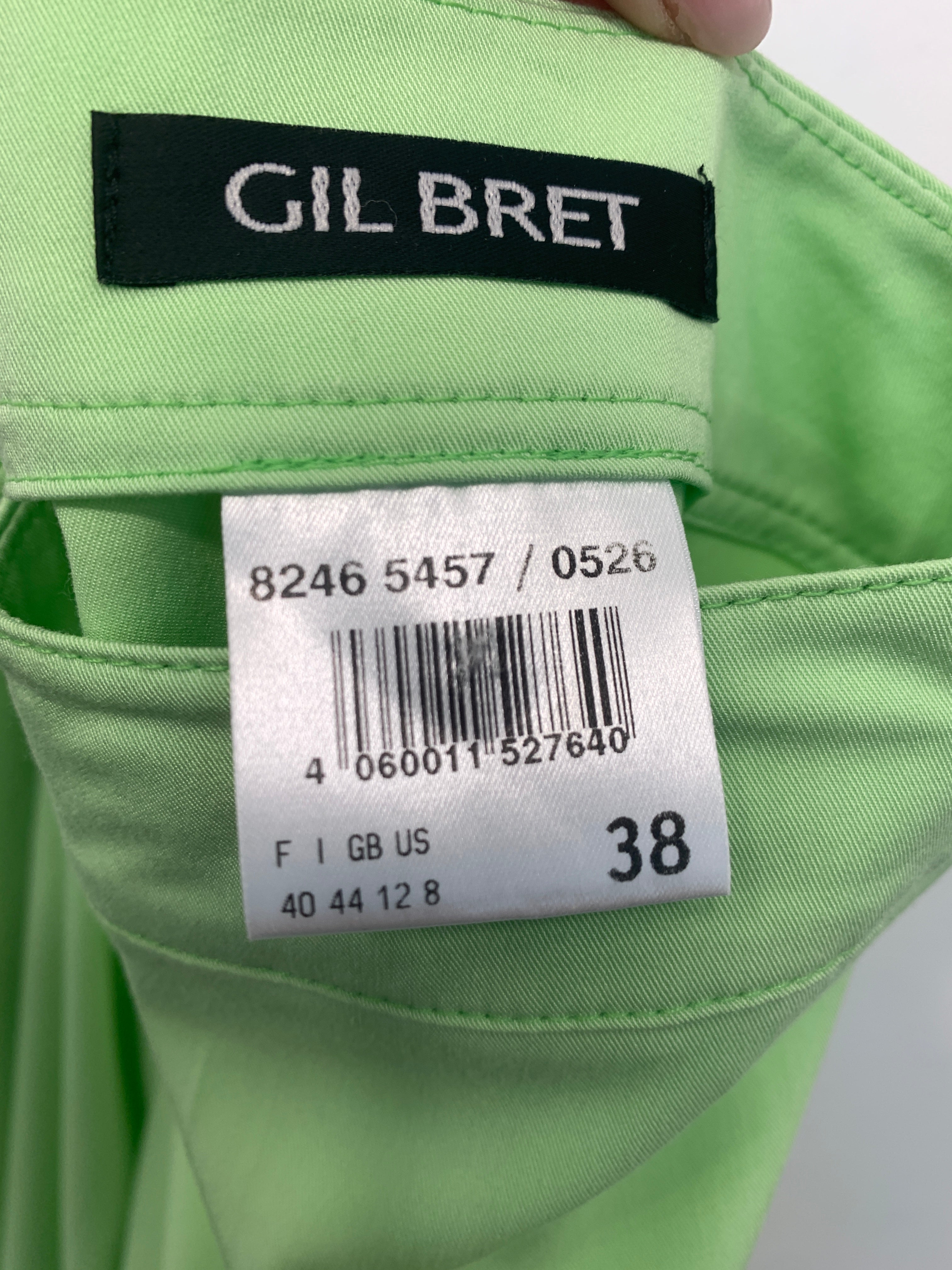 Gil Bret Bukser