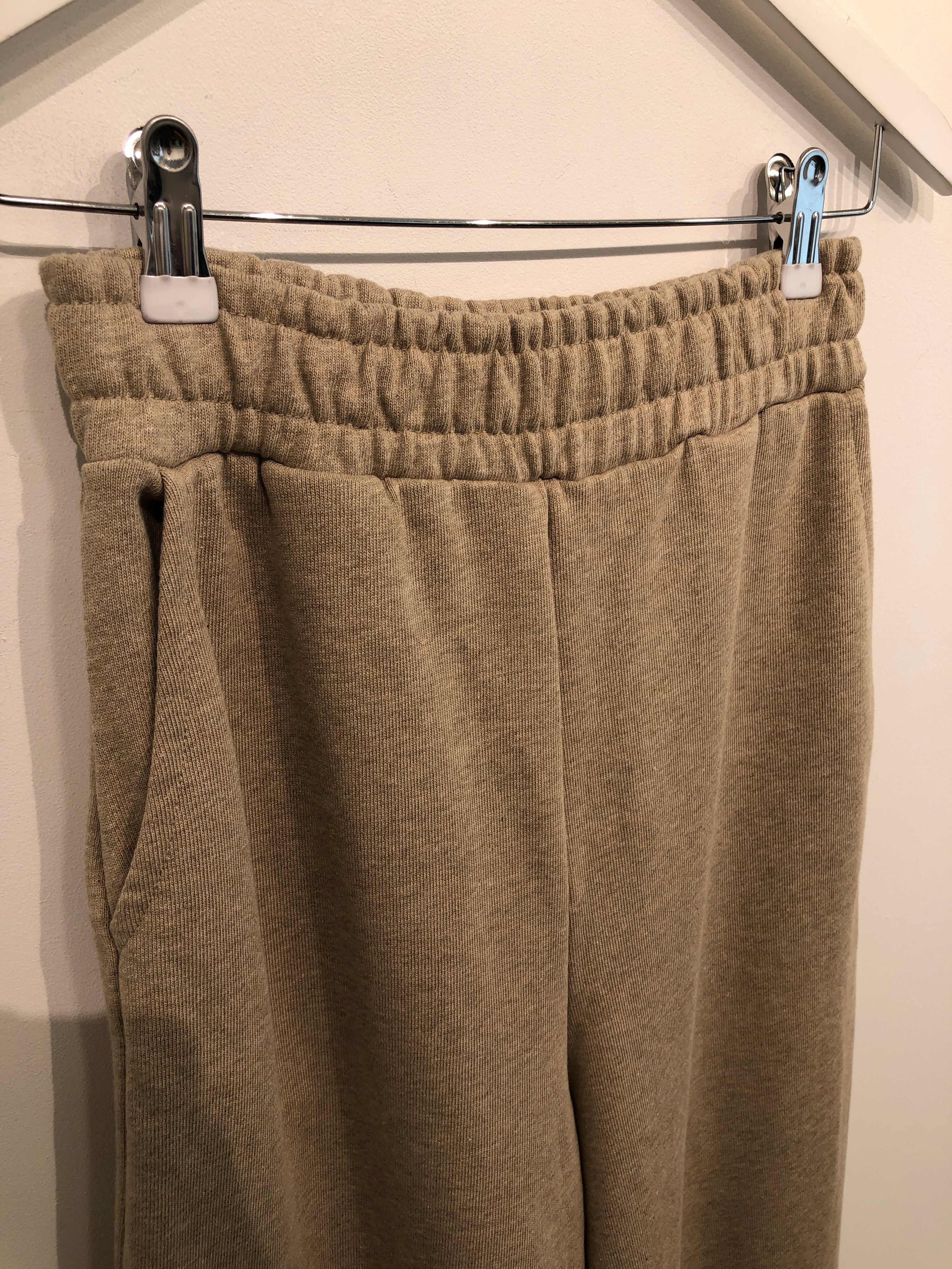 Zara Bukser