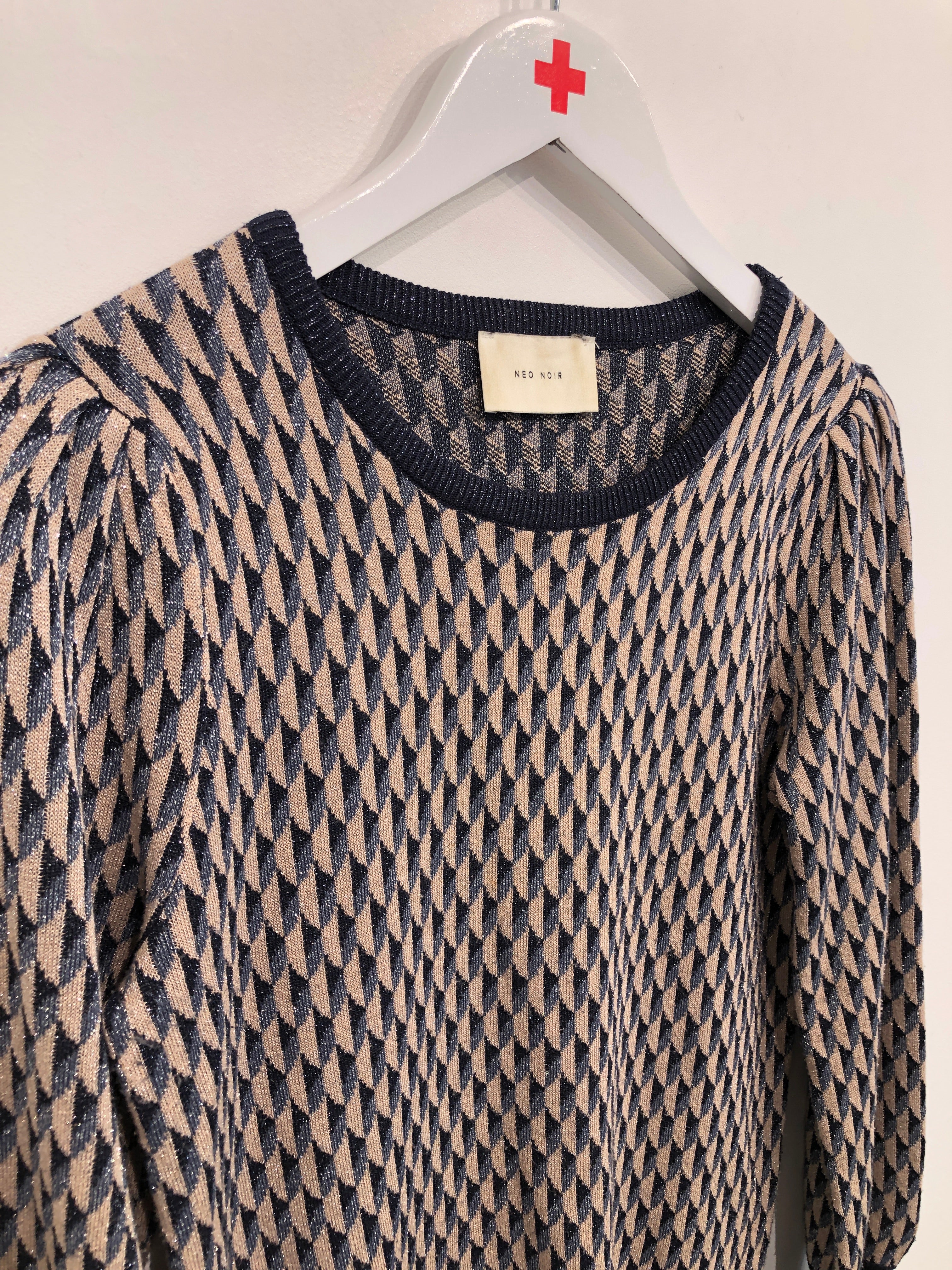Neo Noir Bluse