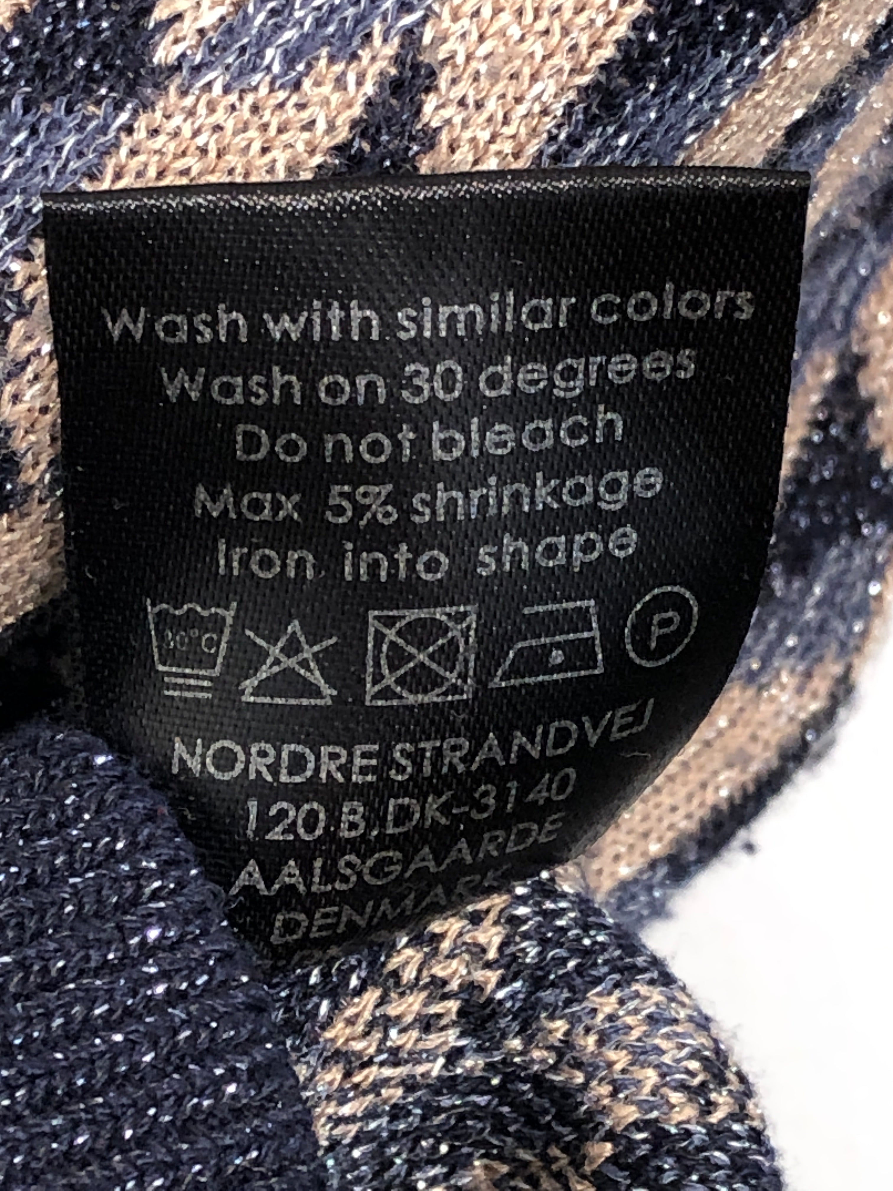 Neo Noir Bluse