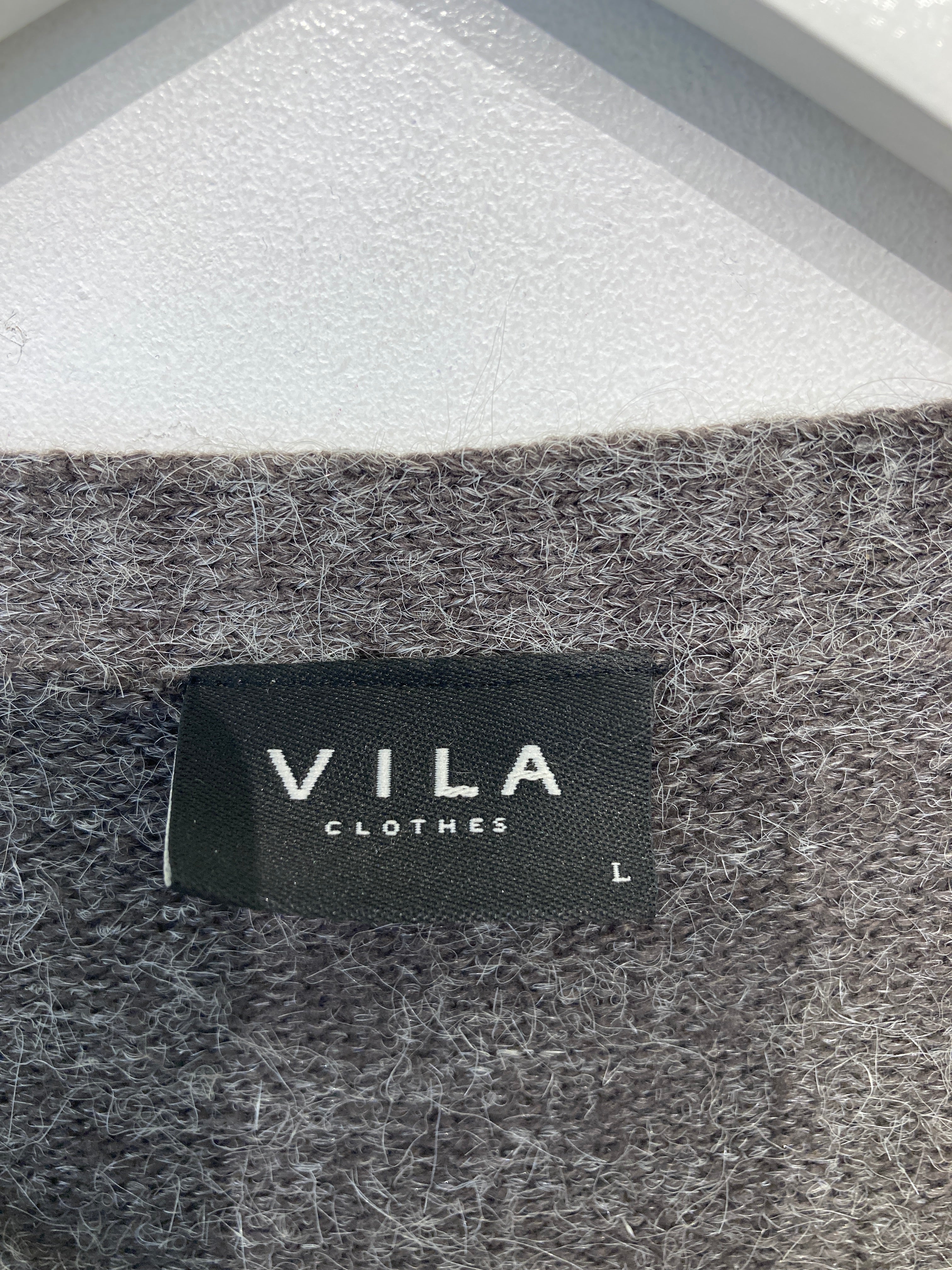 Vila Cardigan