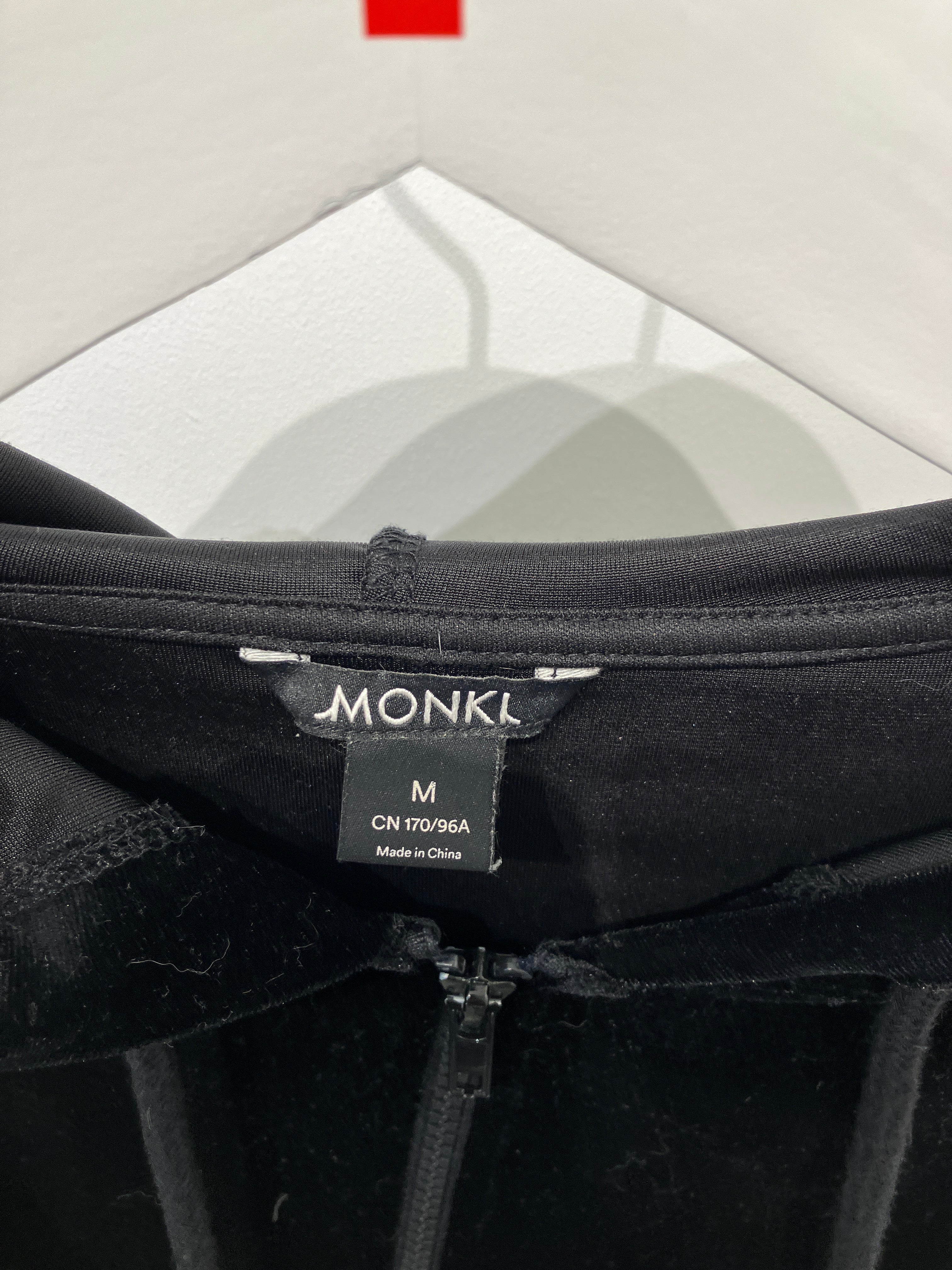 Monki Hættetrøje