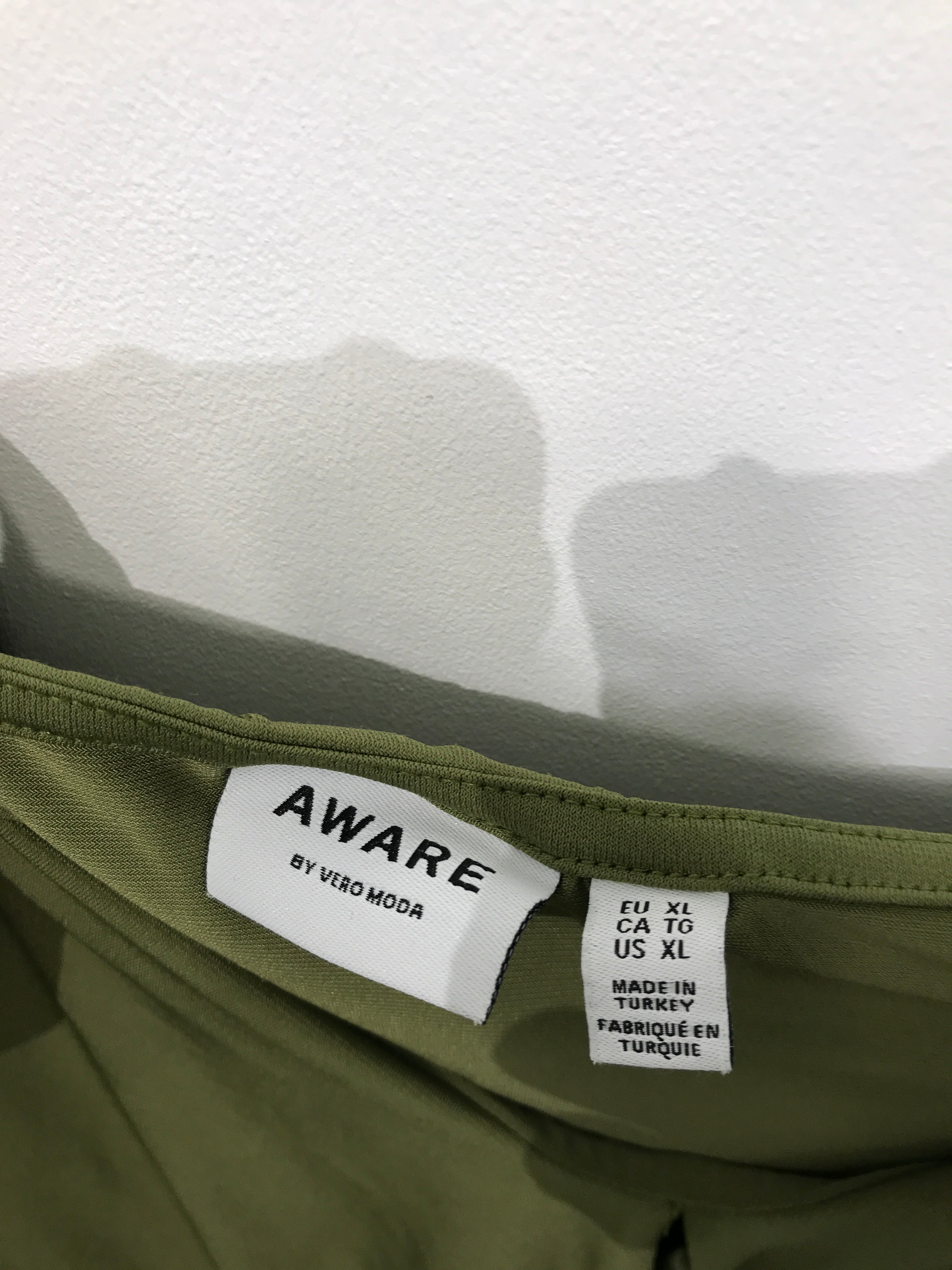 Aware Bluse