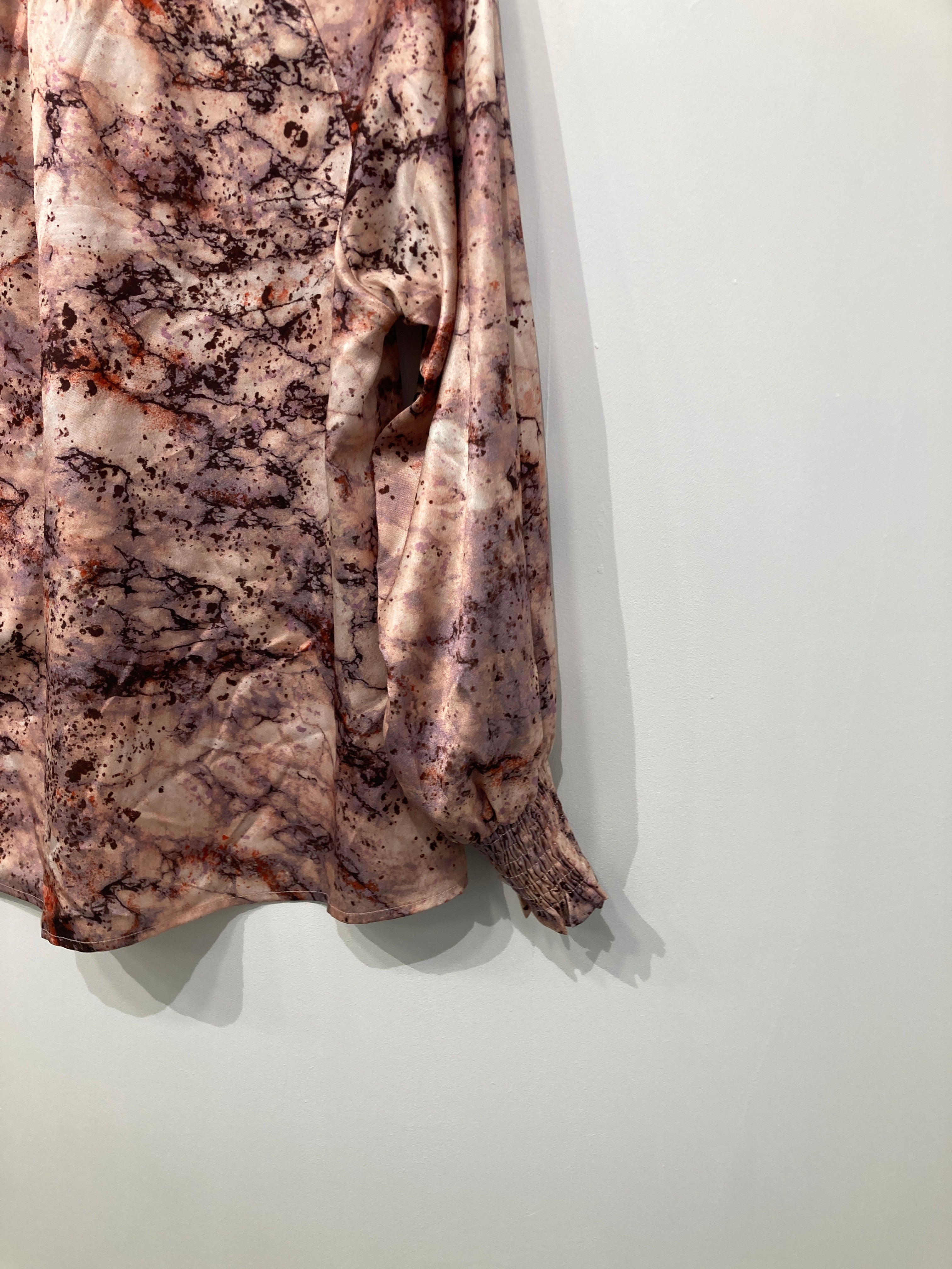 Neo Noir Bluse