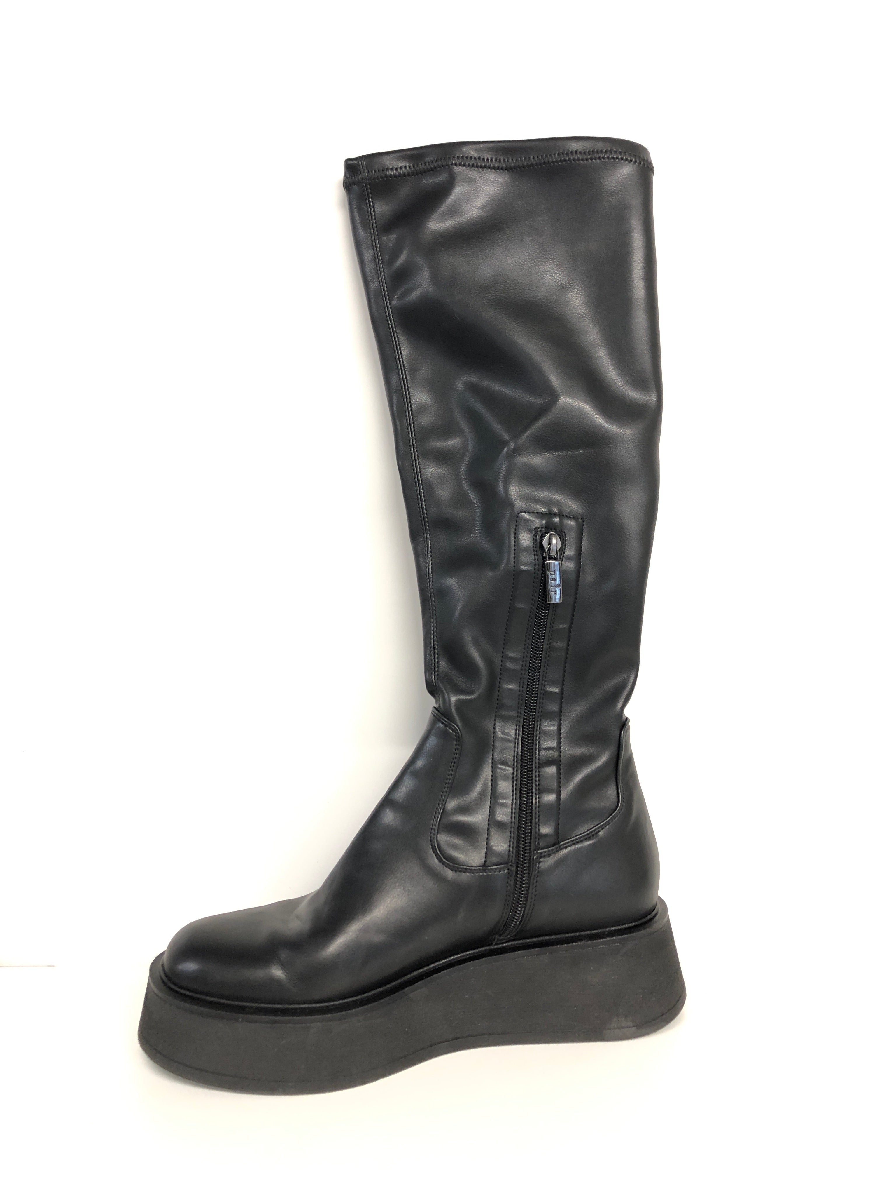 A Pair Sko