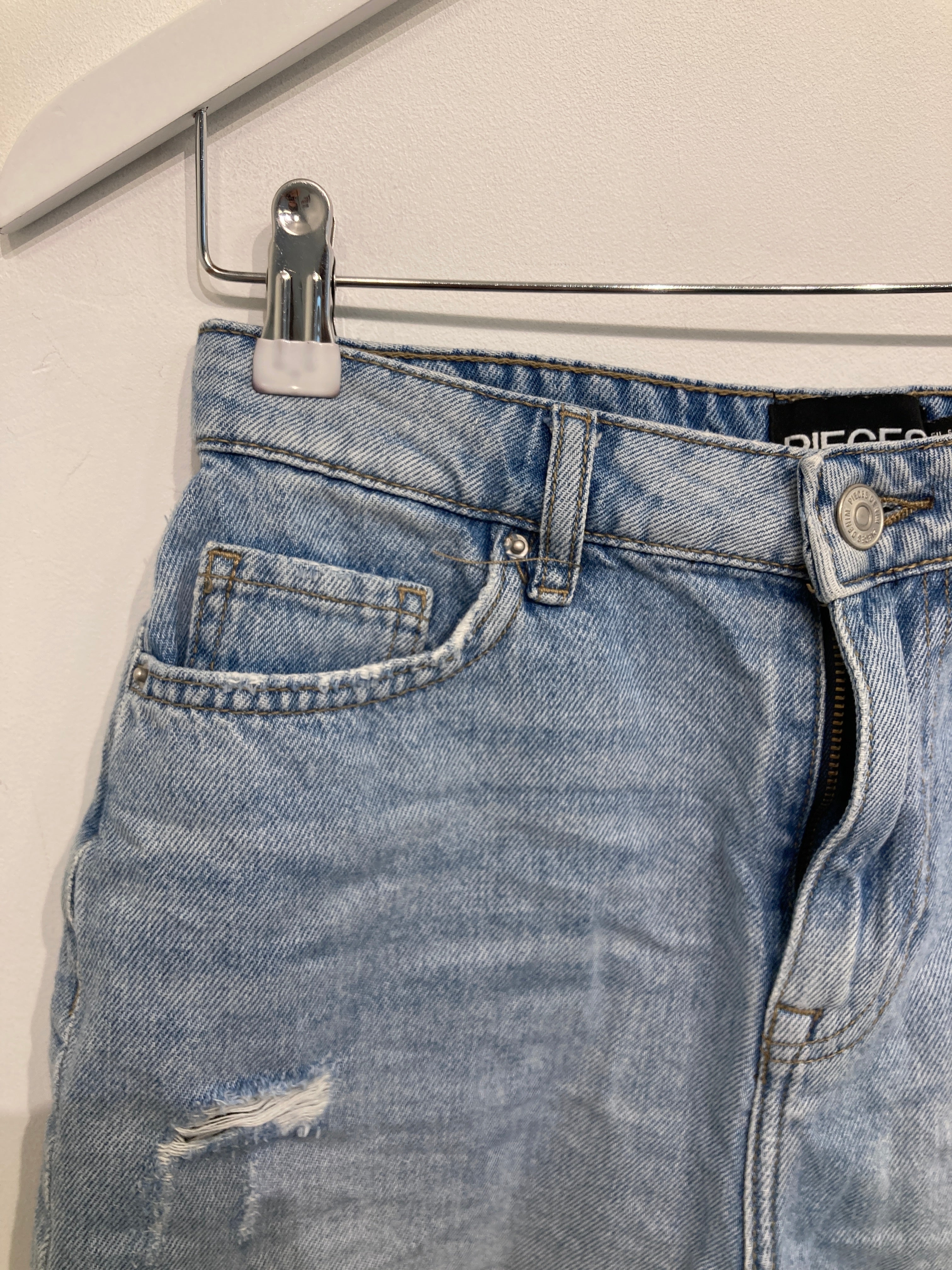 Pieces Shorts
