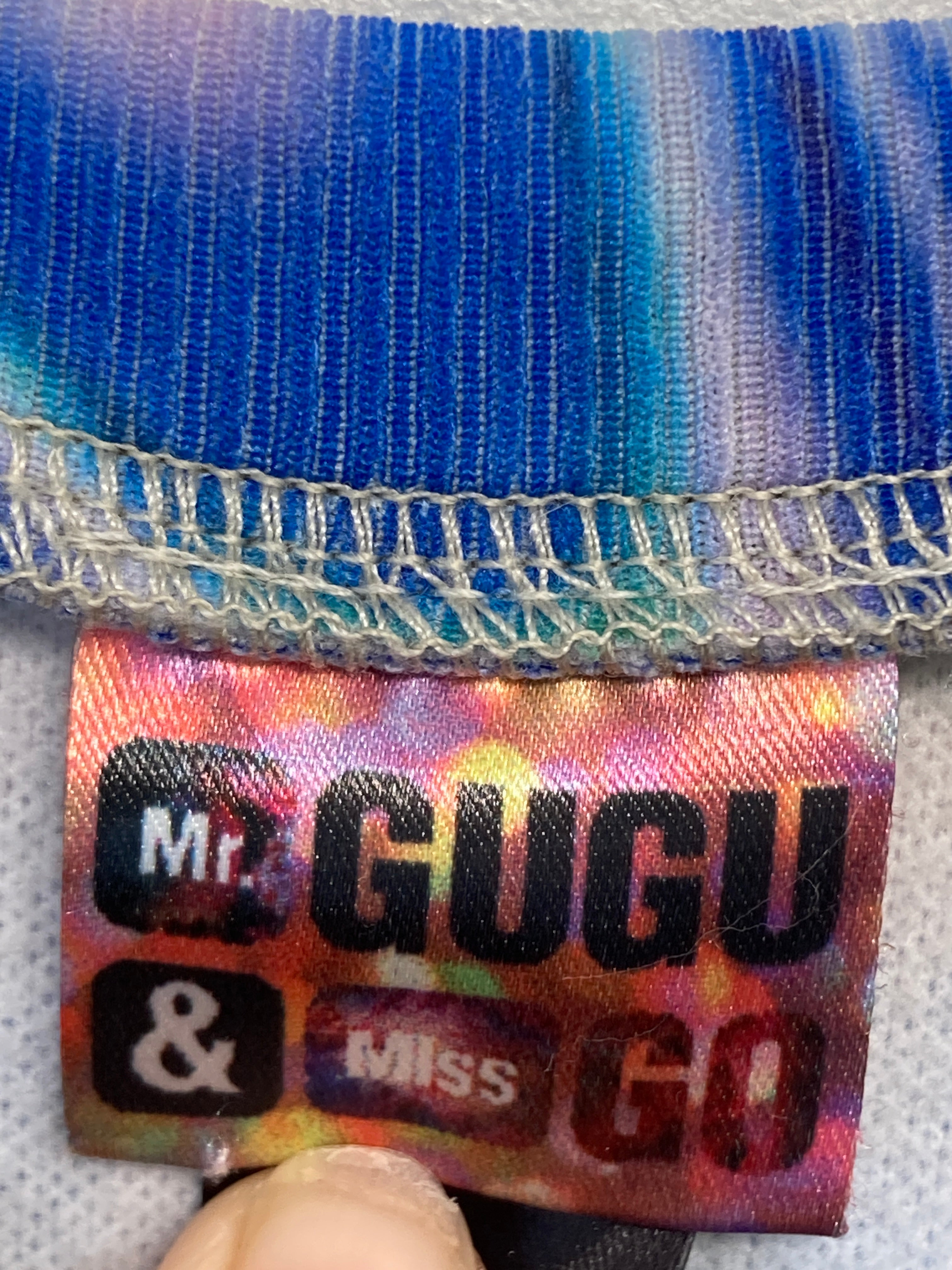 Mr Gugu and Miss Go Bluse