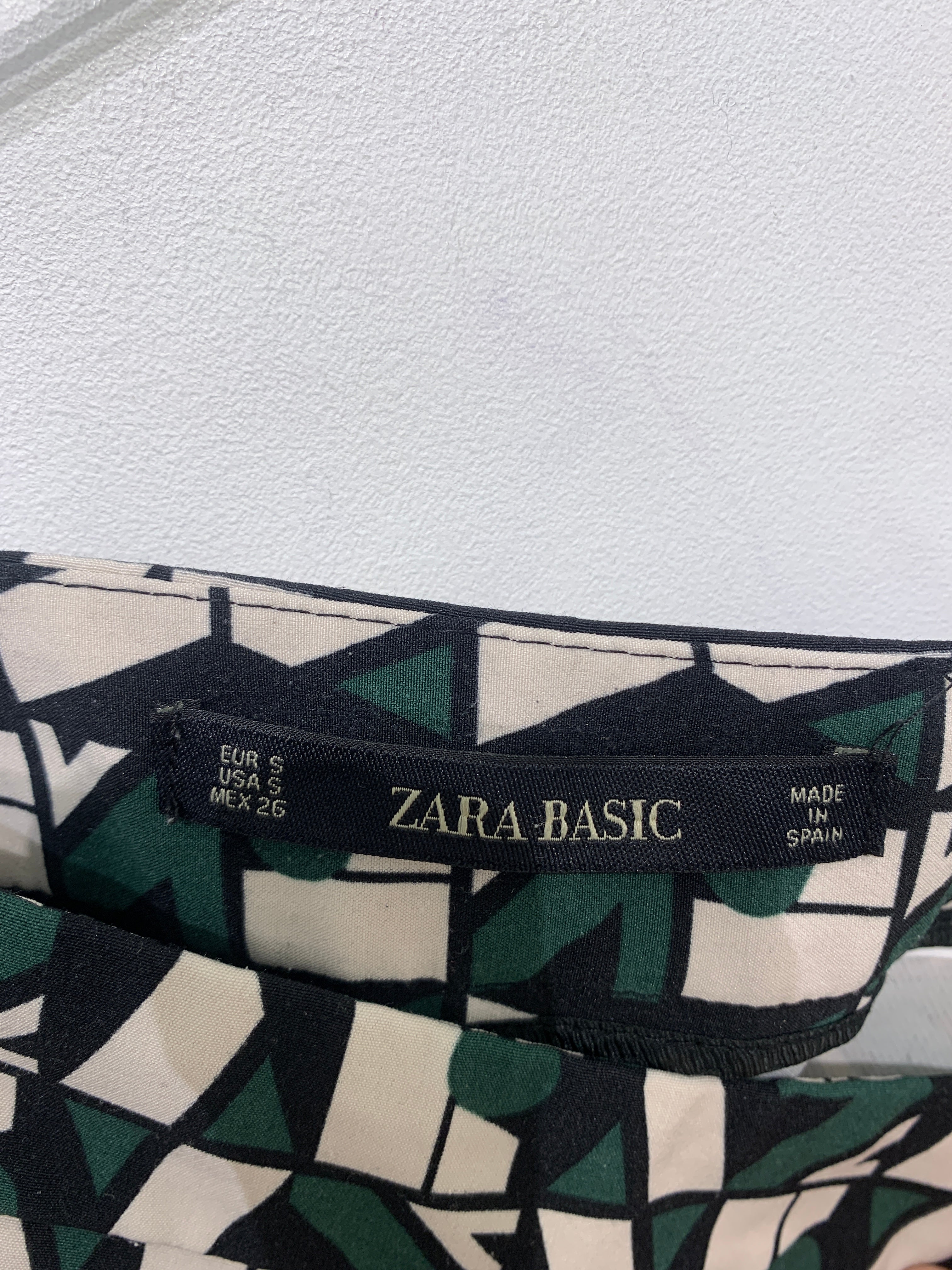 Zara Bukser