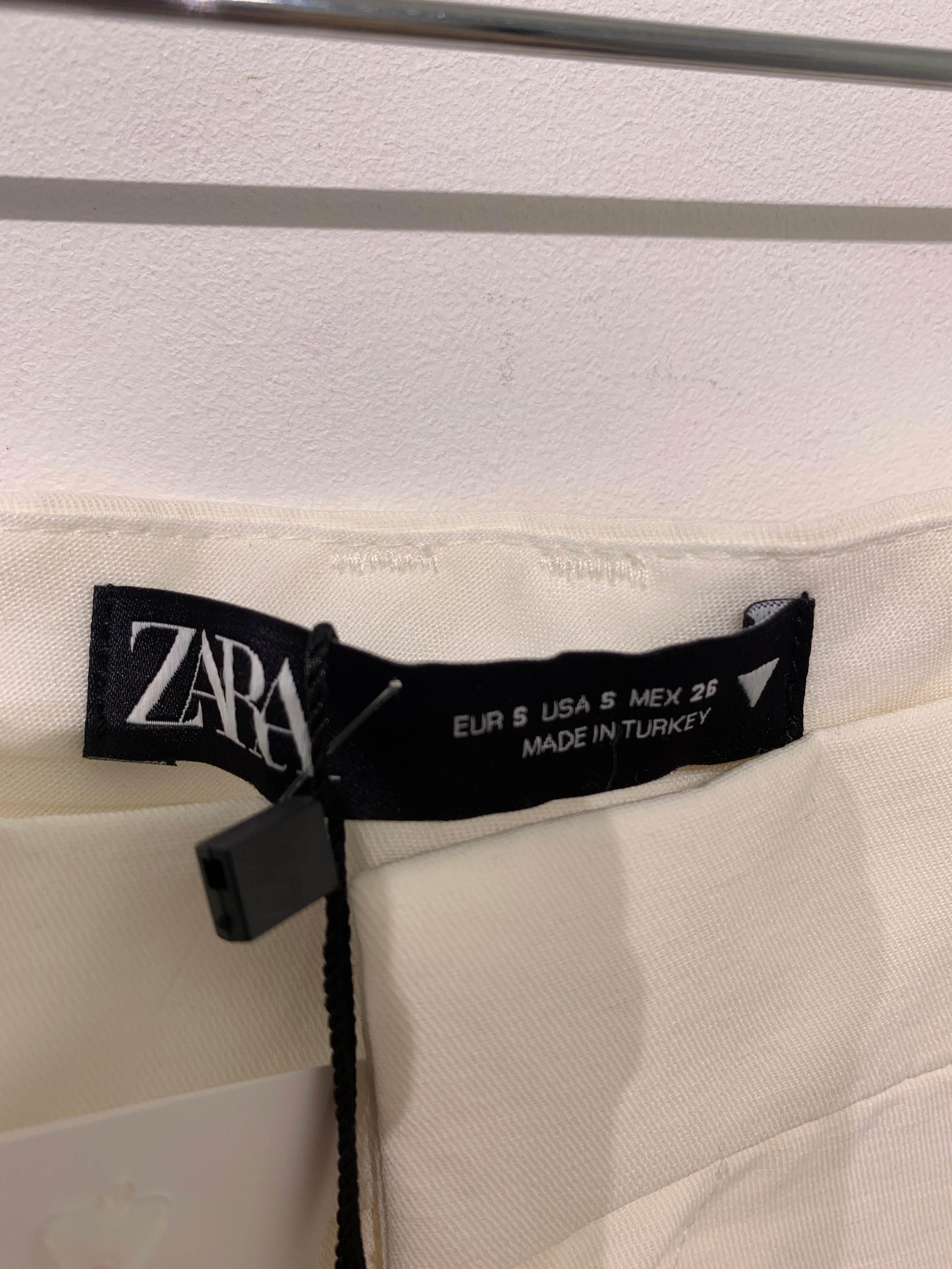 Zara Bukser