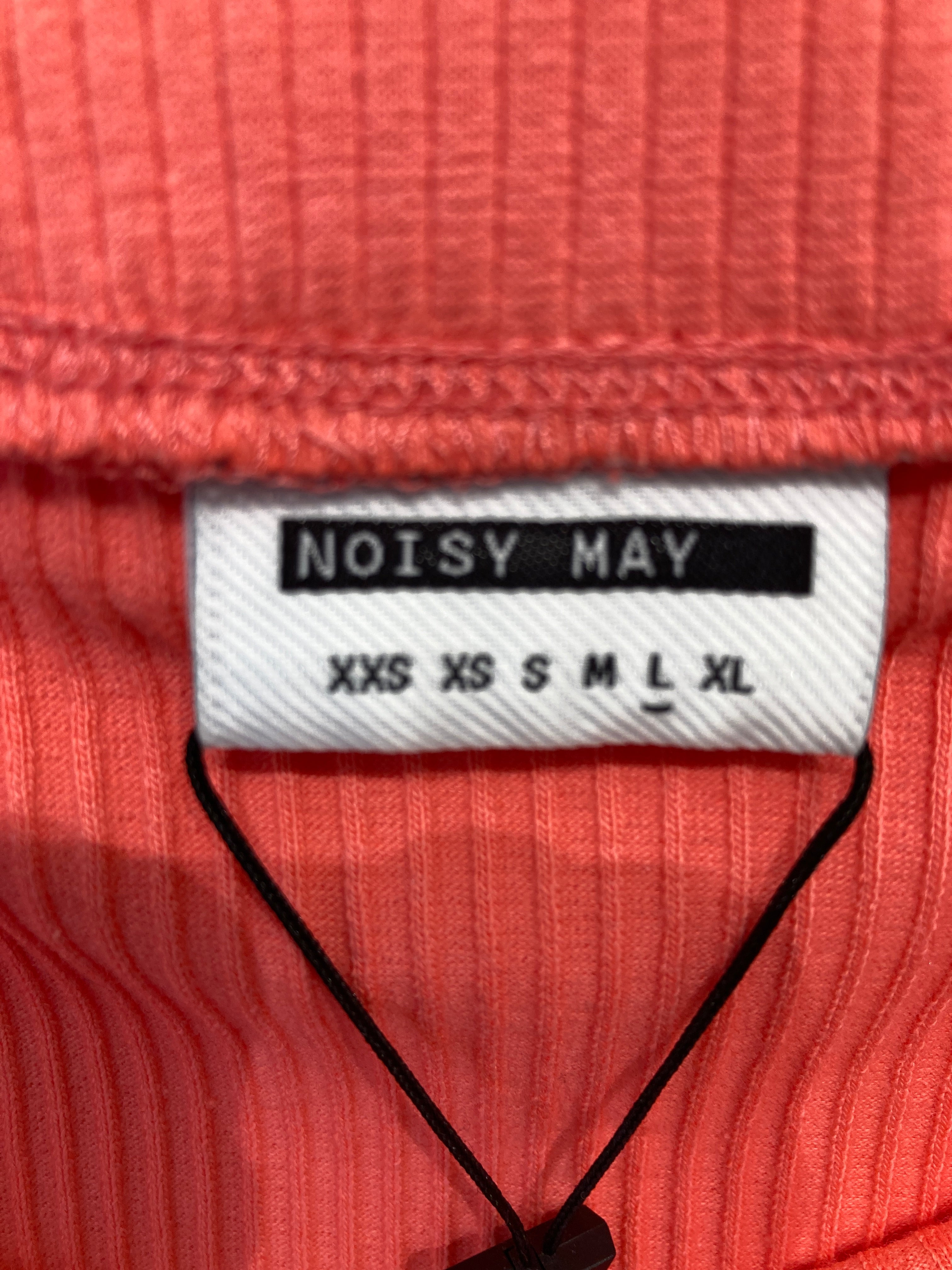 Noisy May Nederdel
