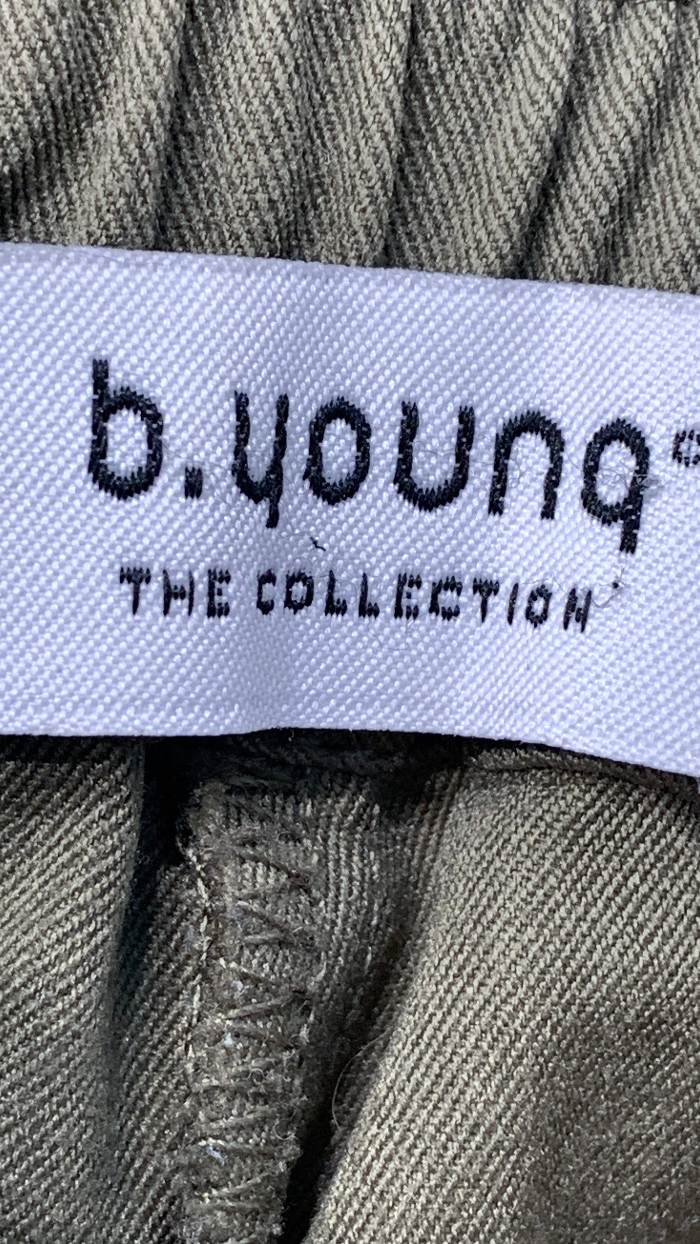 B Young Bukser