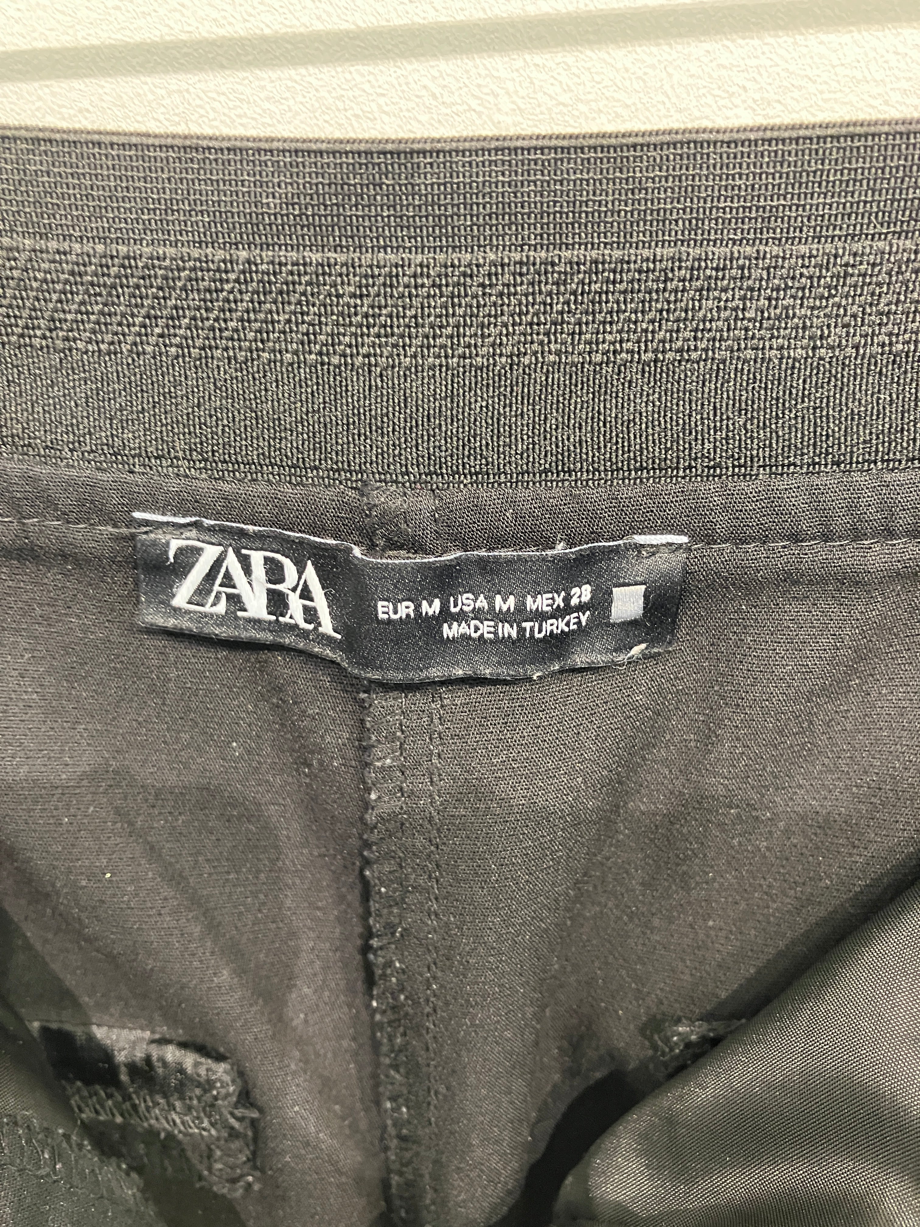 Zara Bukser