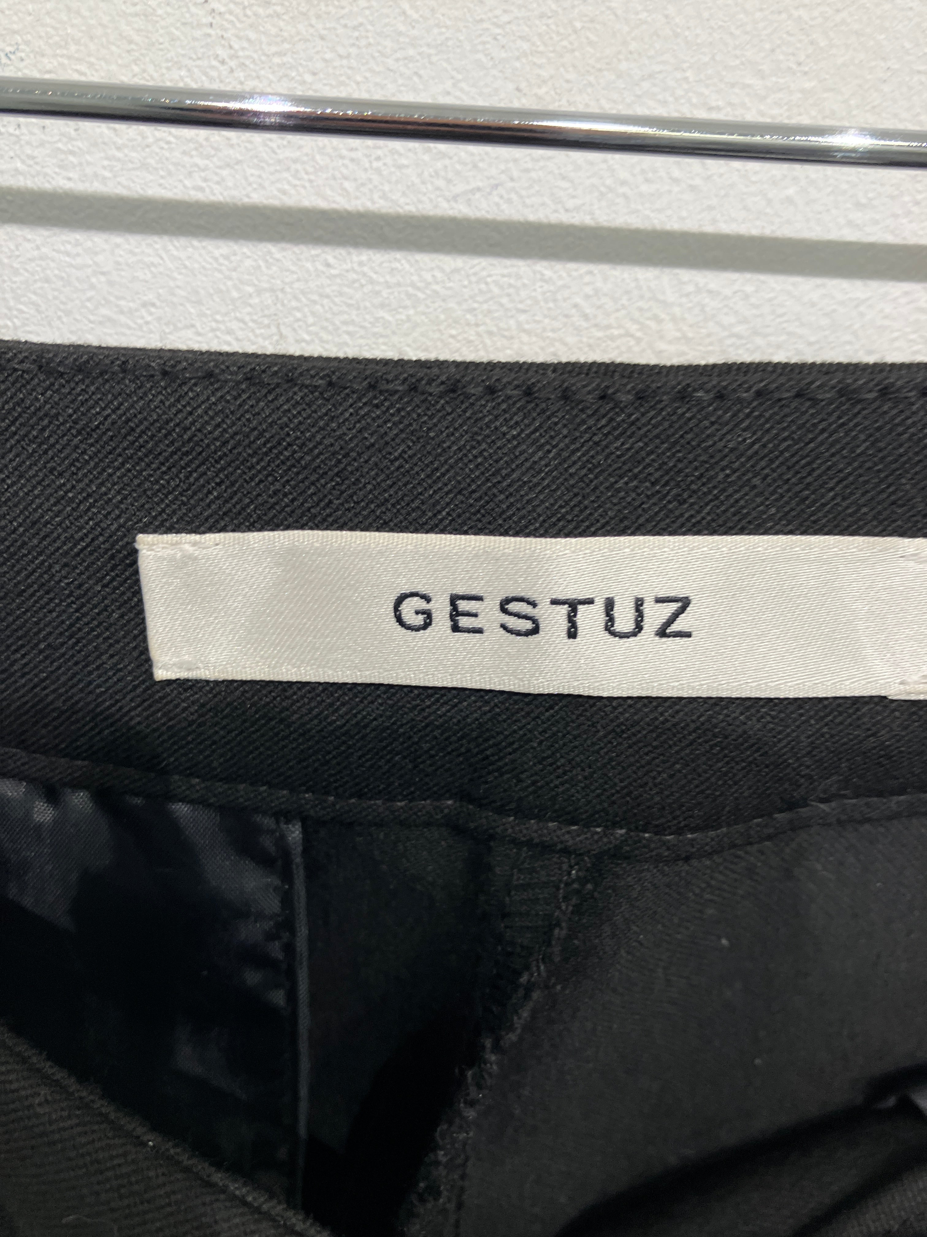 Gestuz Bukser