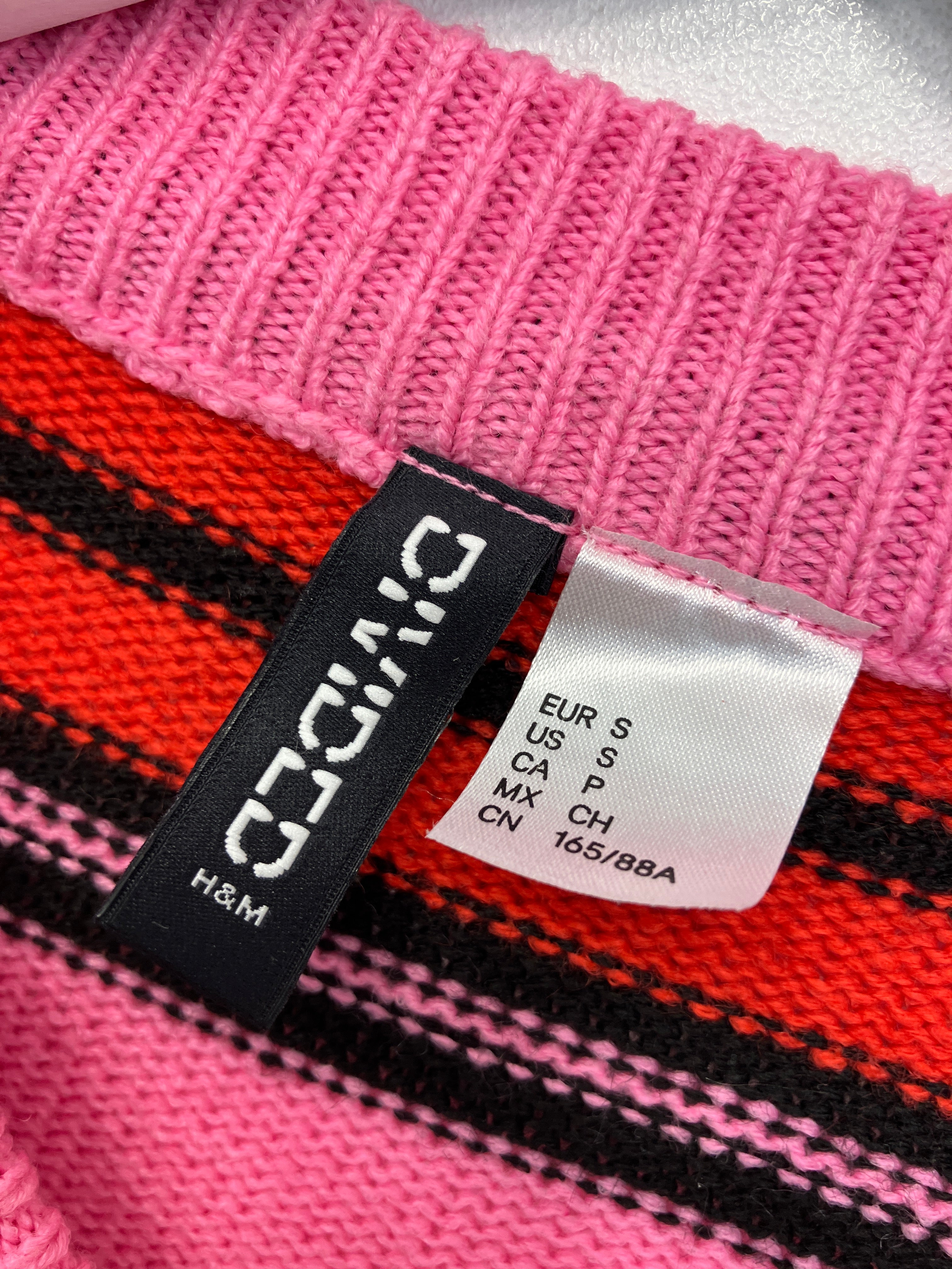 Divided (H&M) Strik
