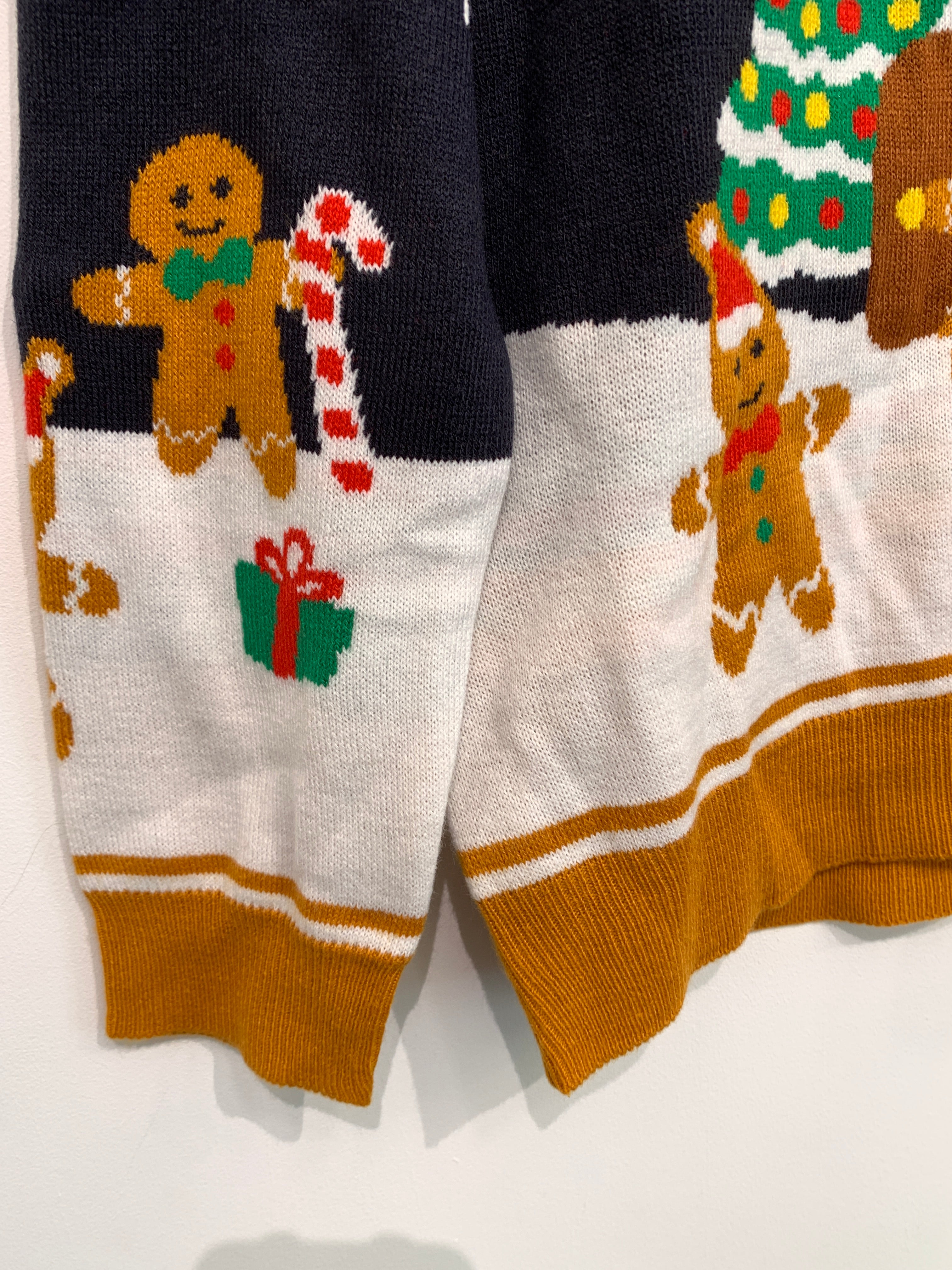 VRS Sweater