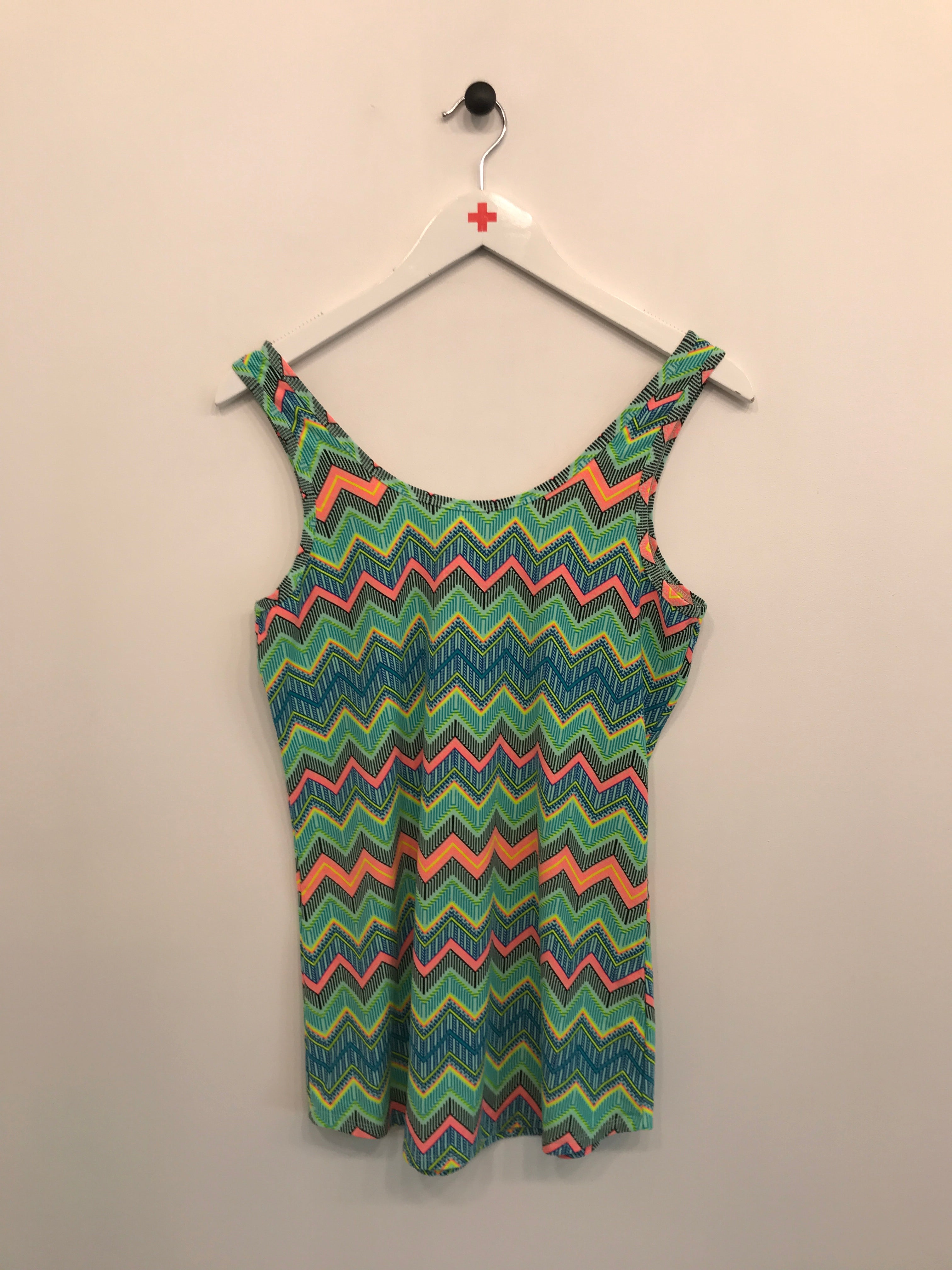 No Boundaries top