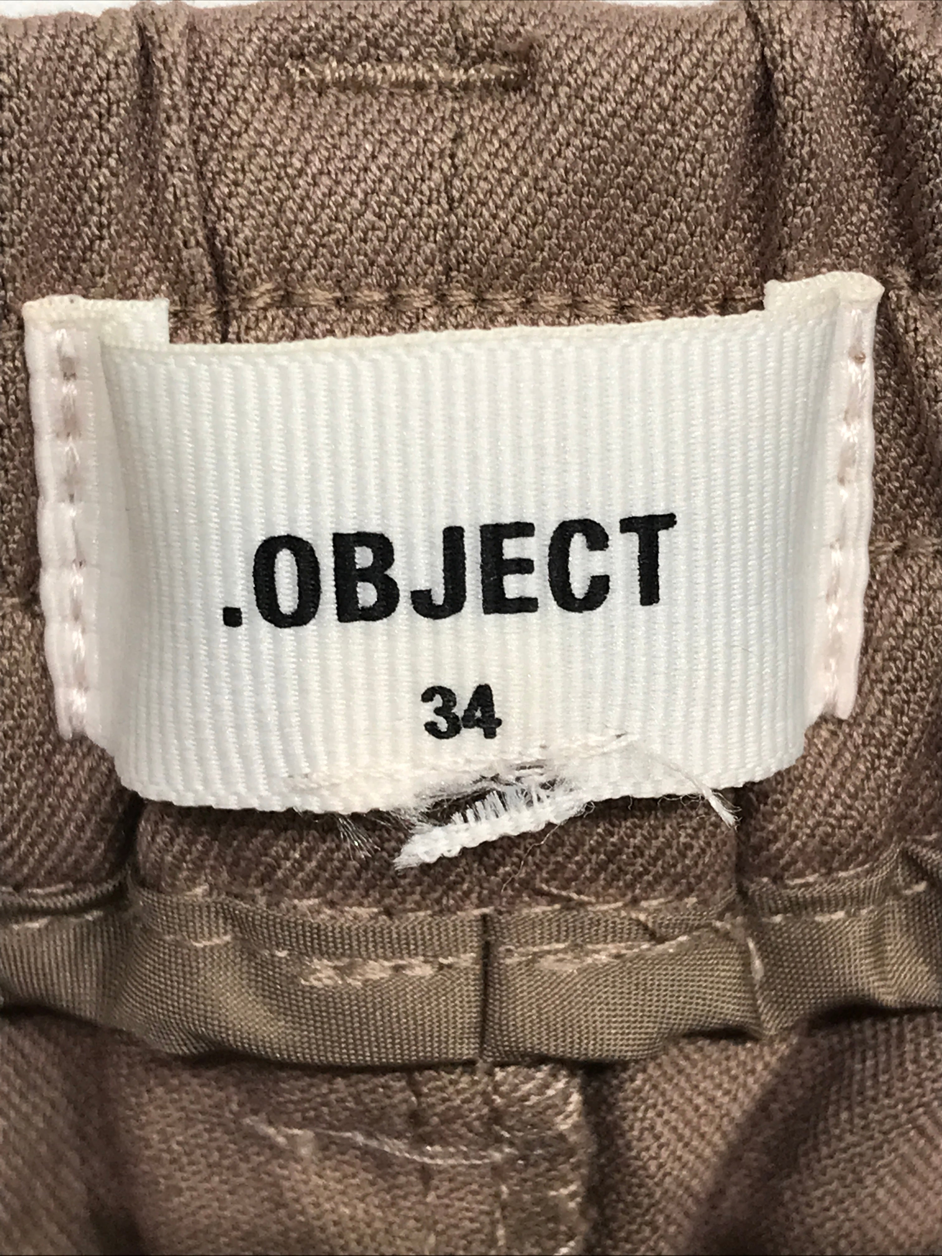 .Object Bukser