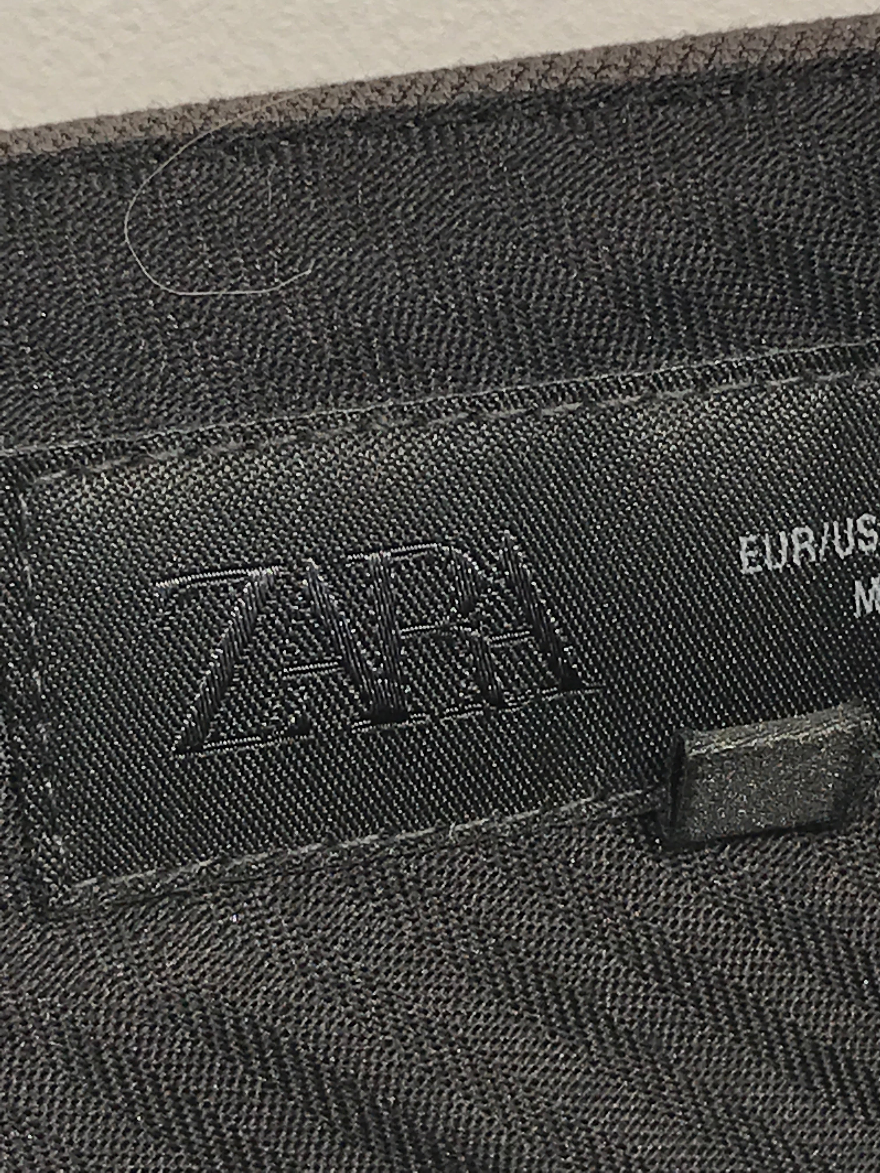 Zara Bukser