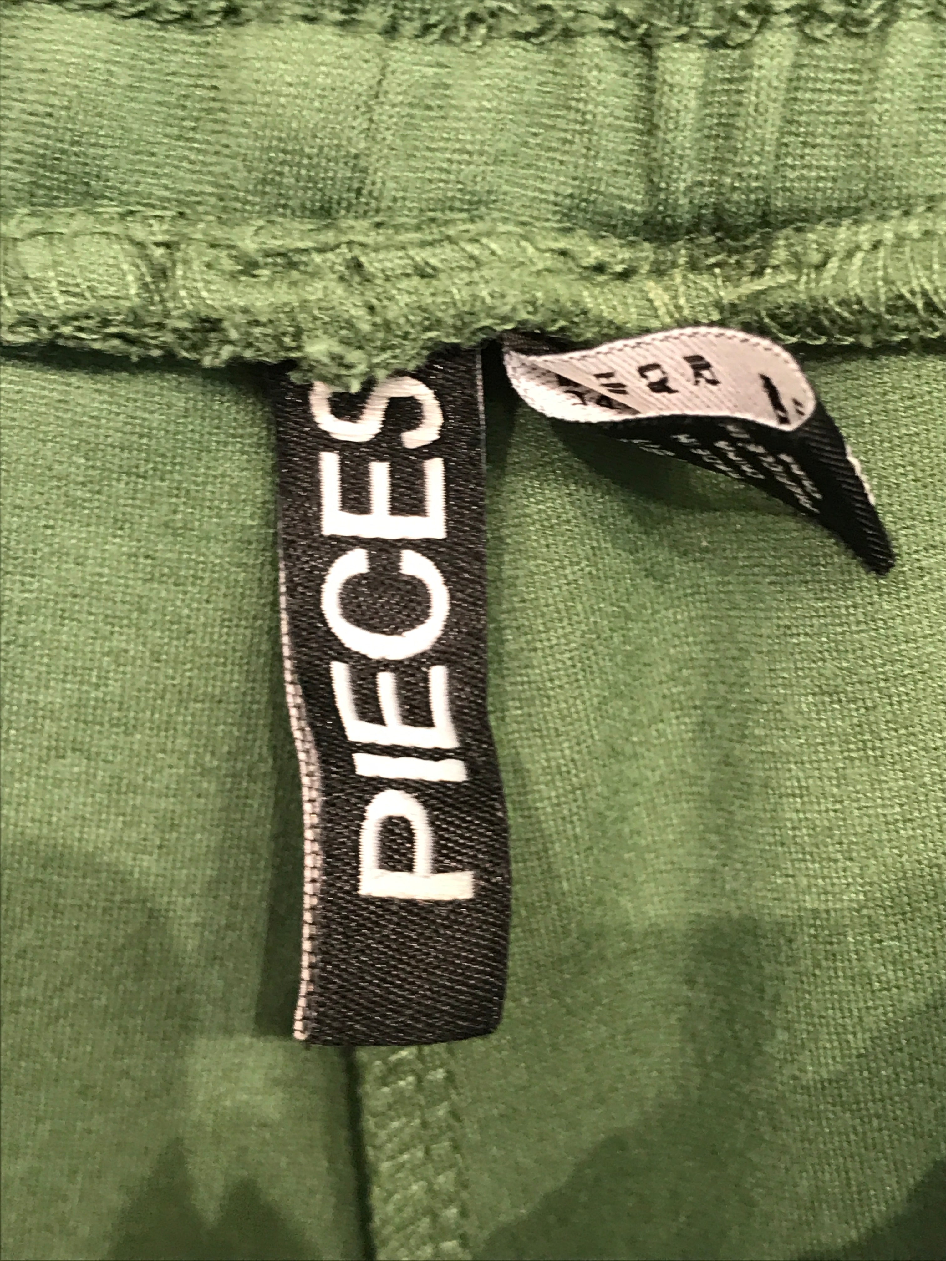 Pieces Bukser
