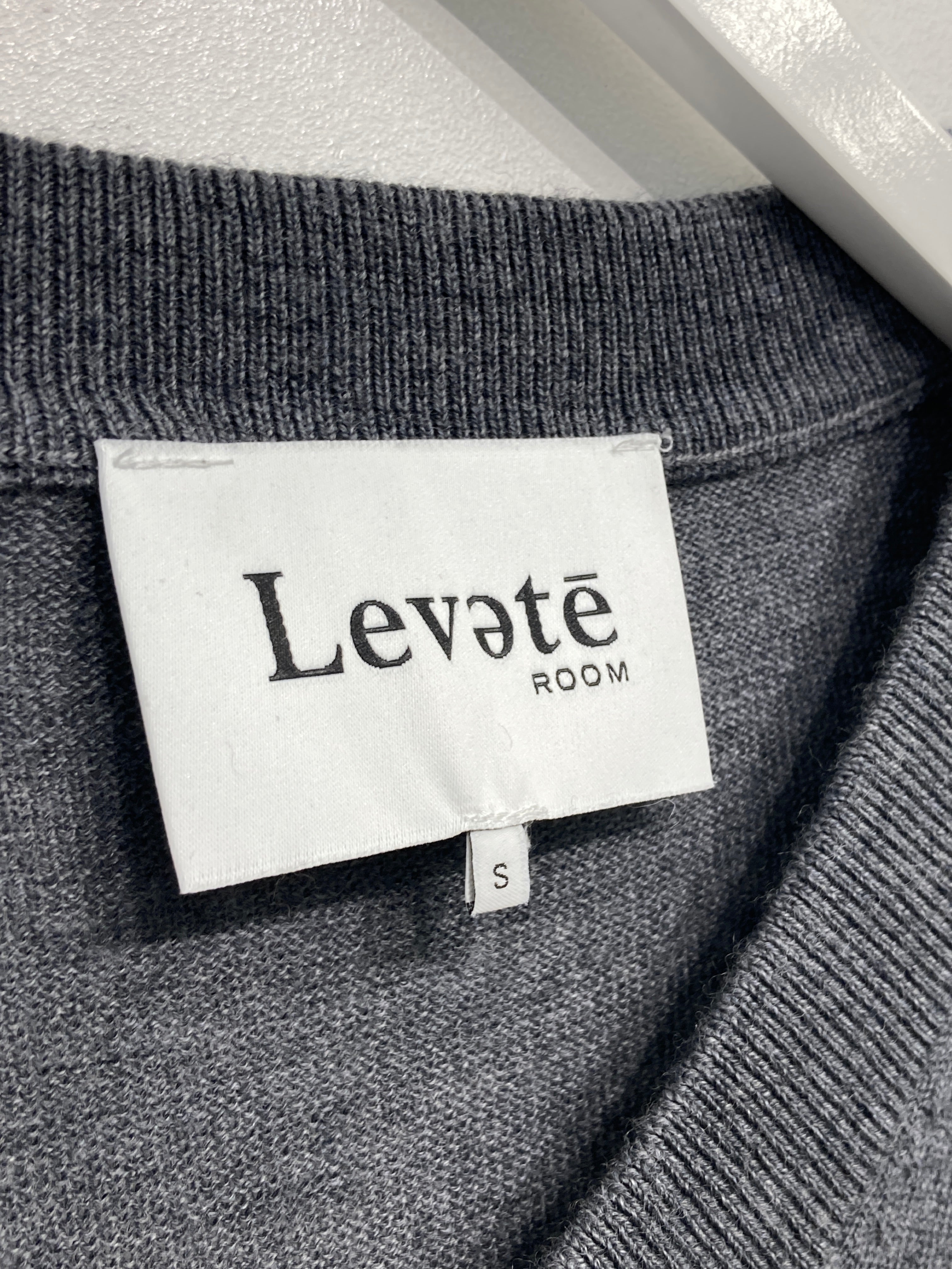 Levete Room Strik