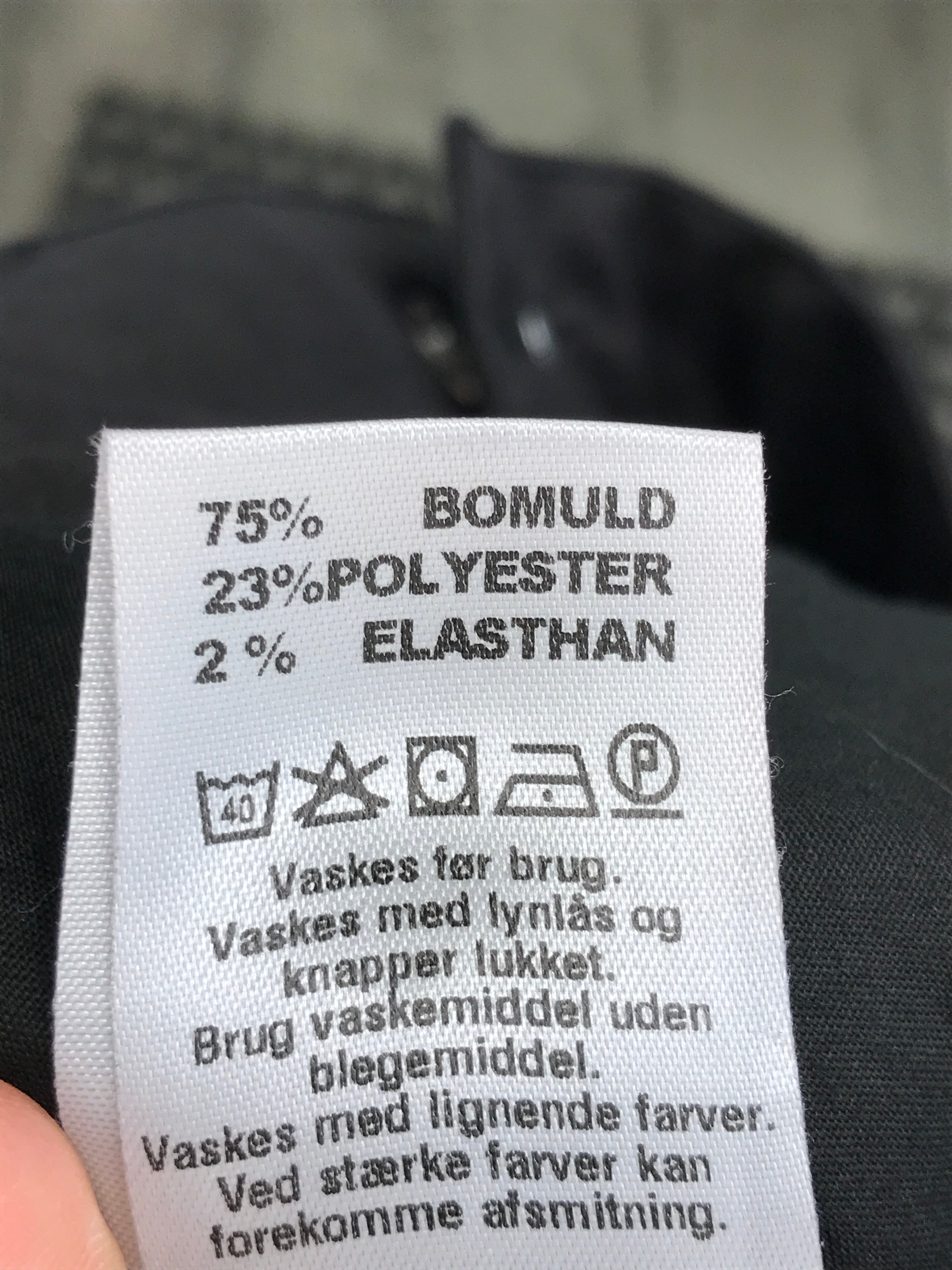 Estelle Bukser