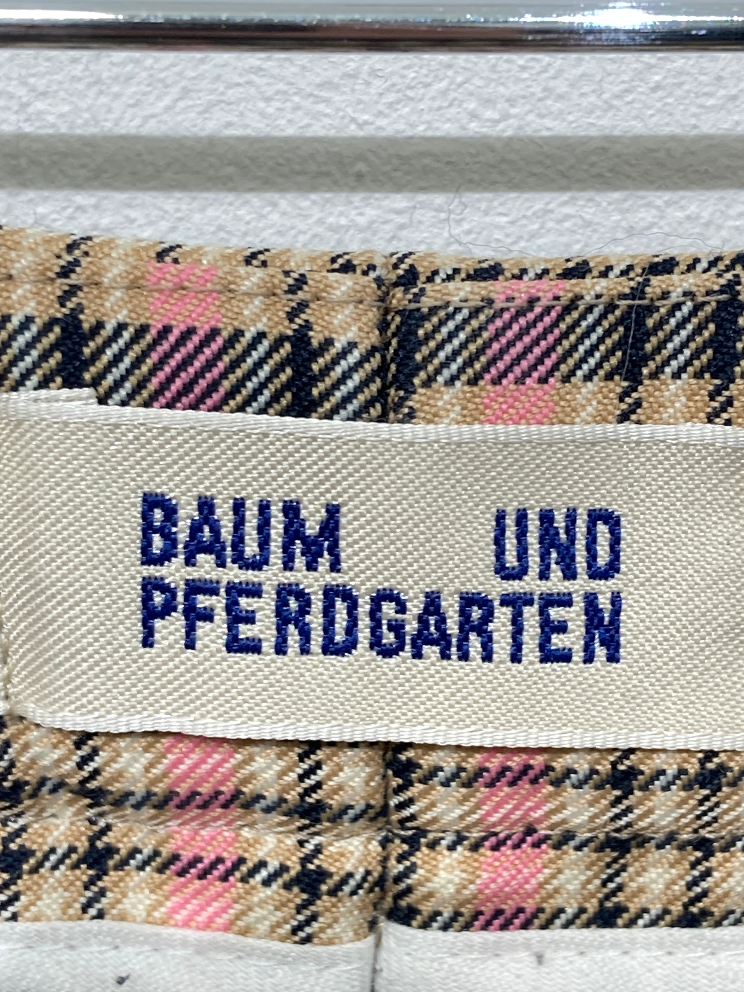 Baum und Pferdgarten Bukser
