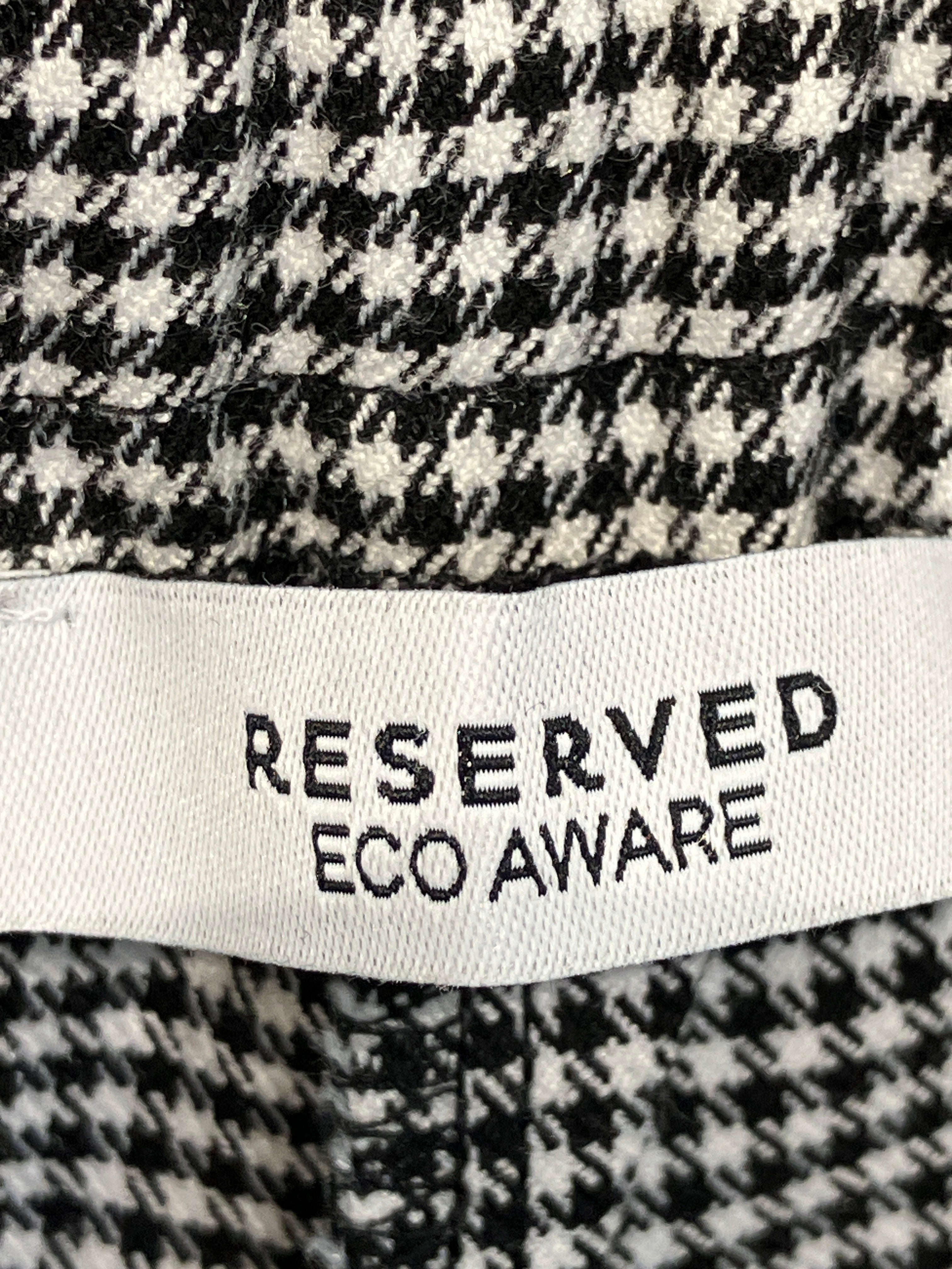Reserved Bukser