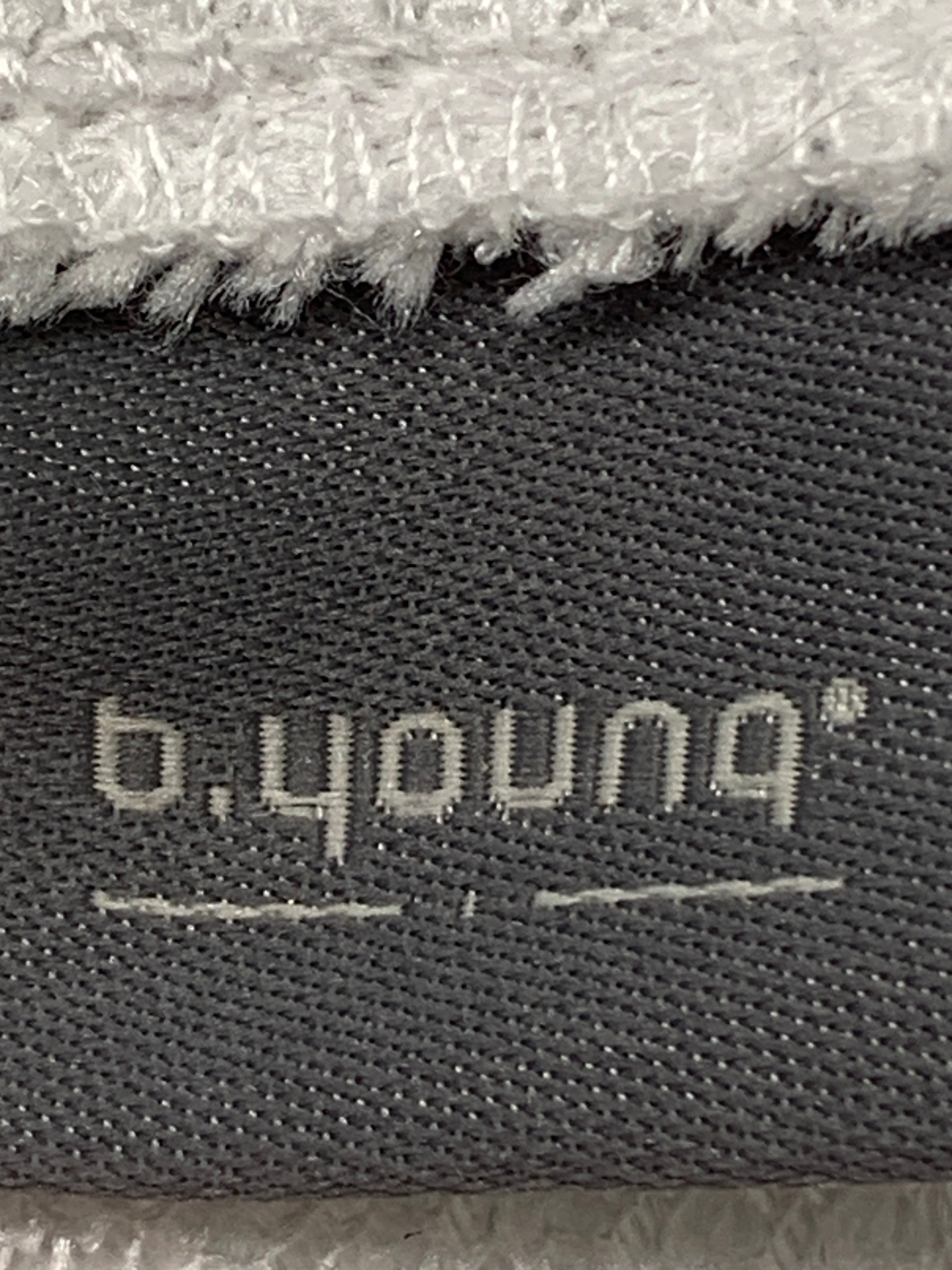 B. Young Bluse