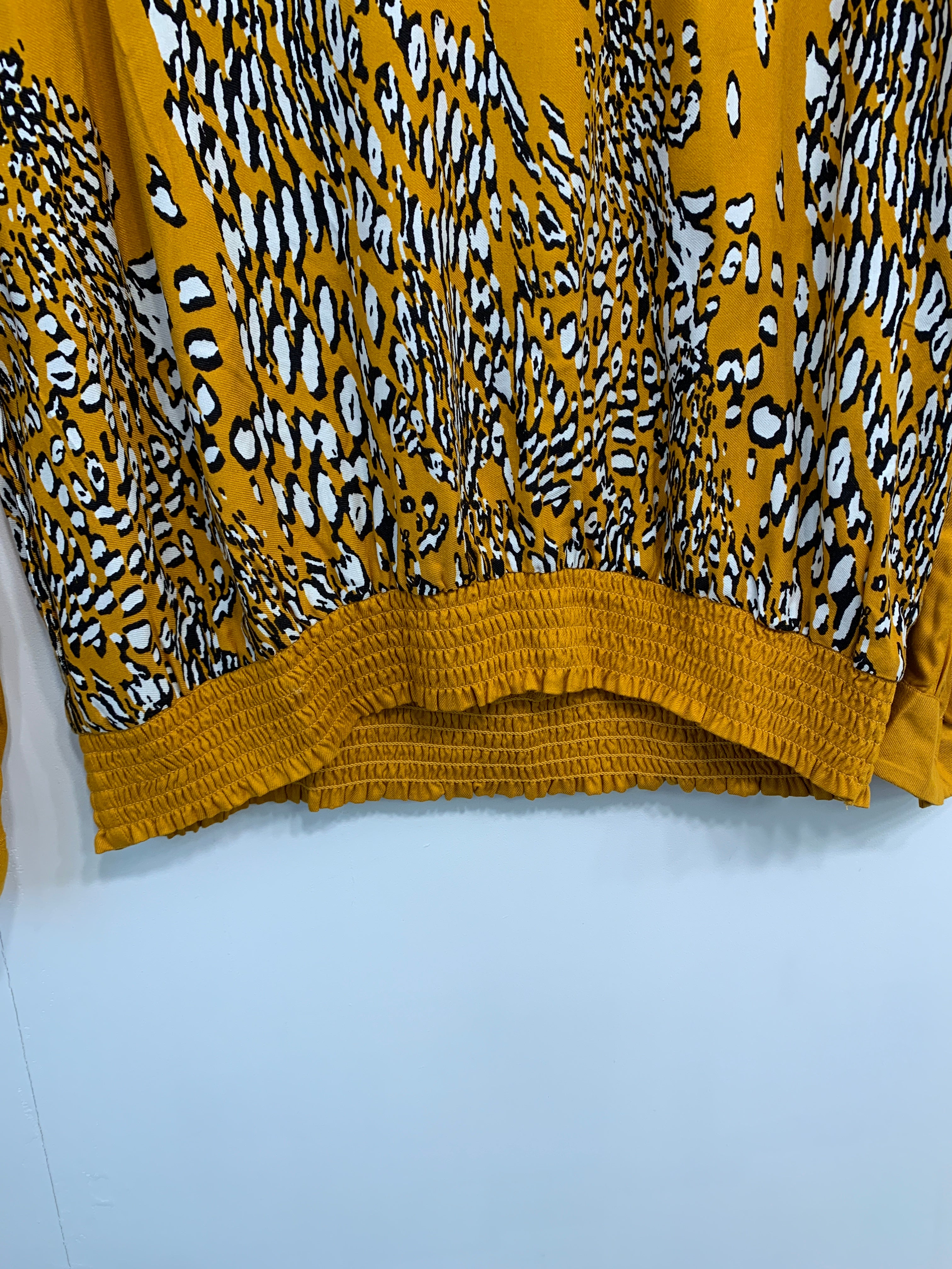 Pep Bluse
