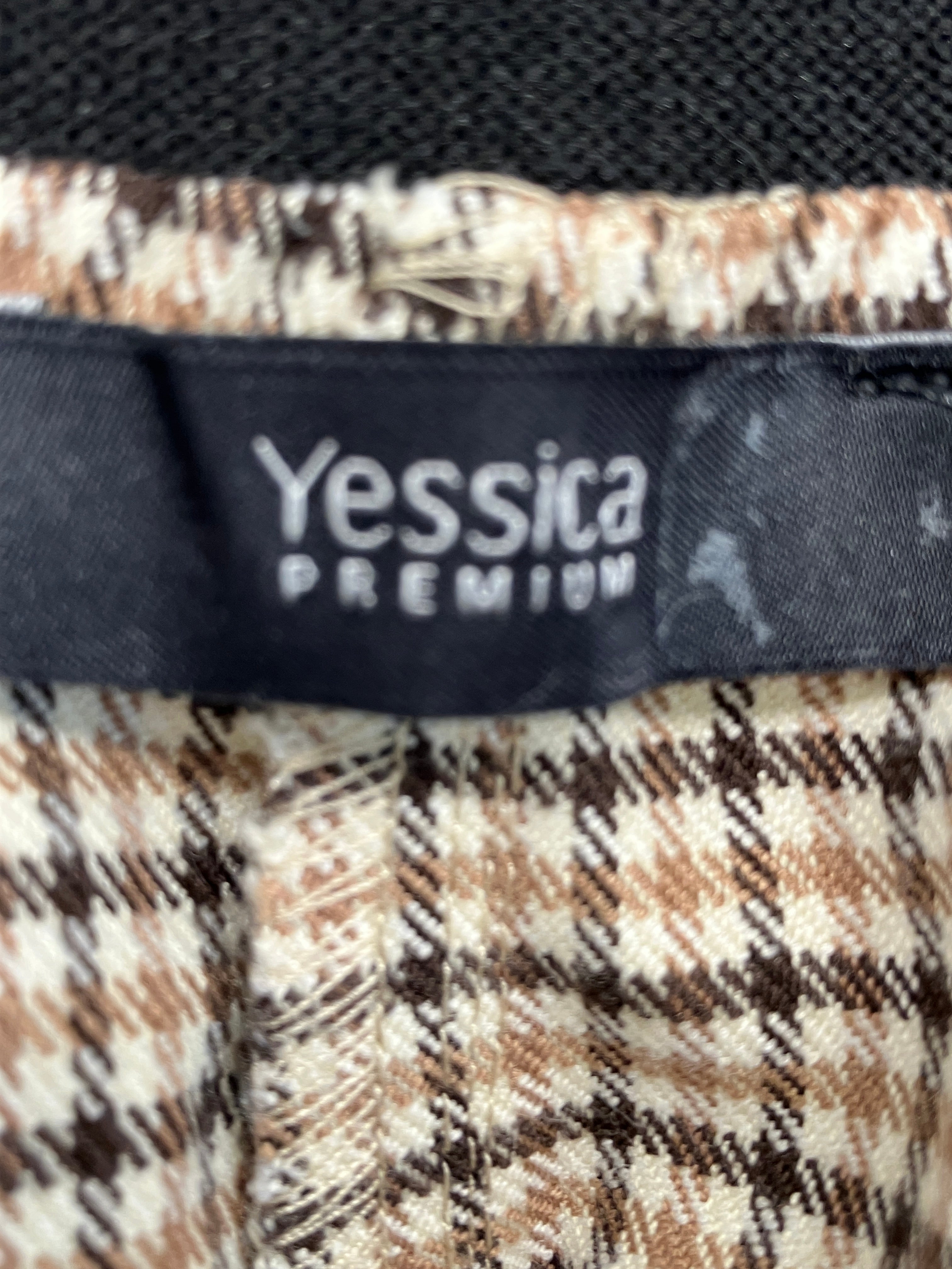 Yessika Bukser
