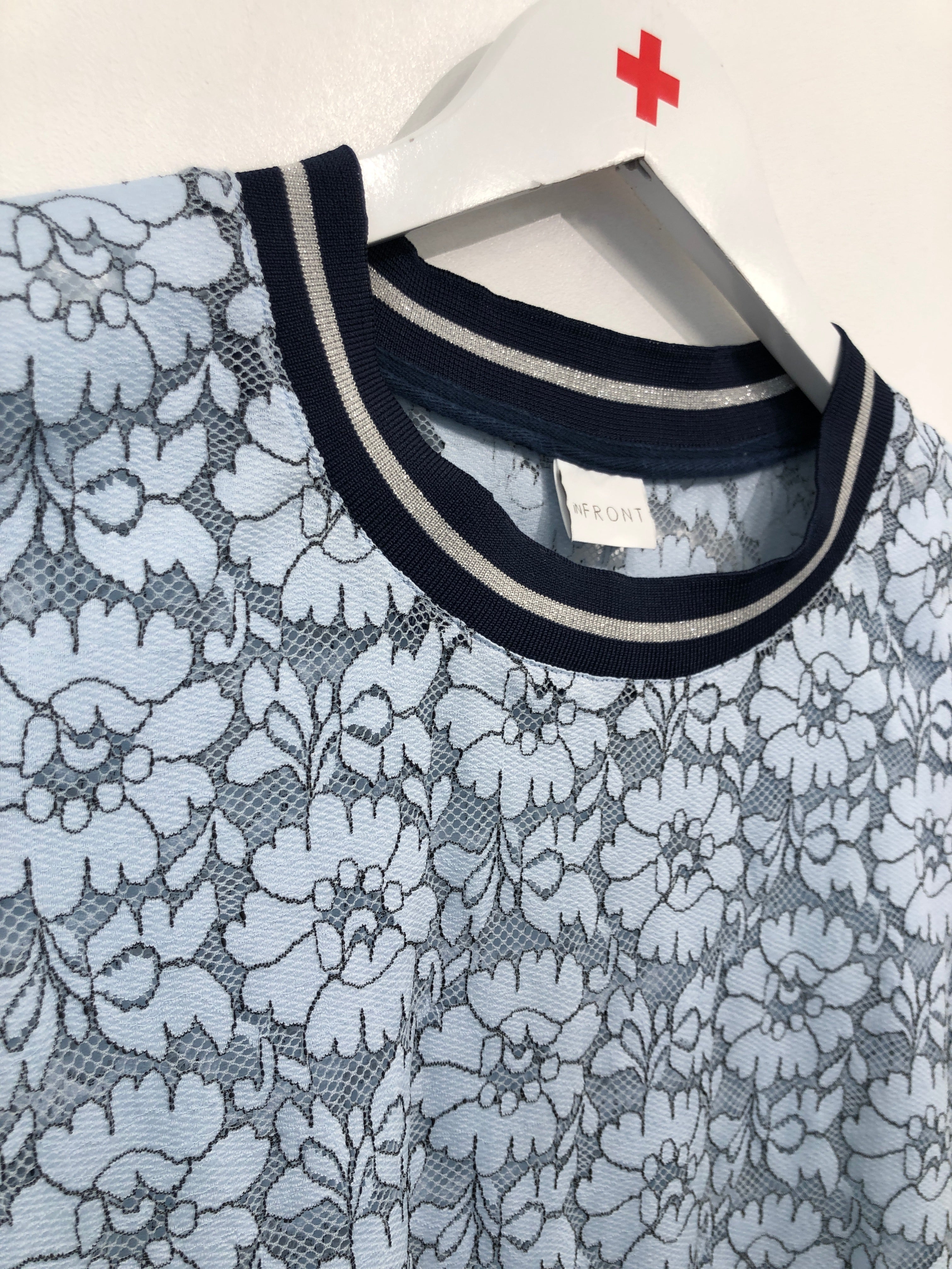 In-Front Bluse