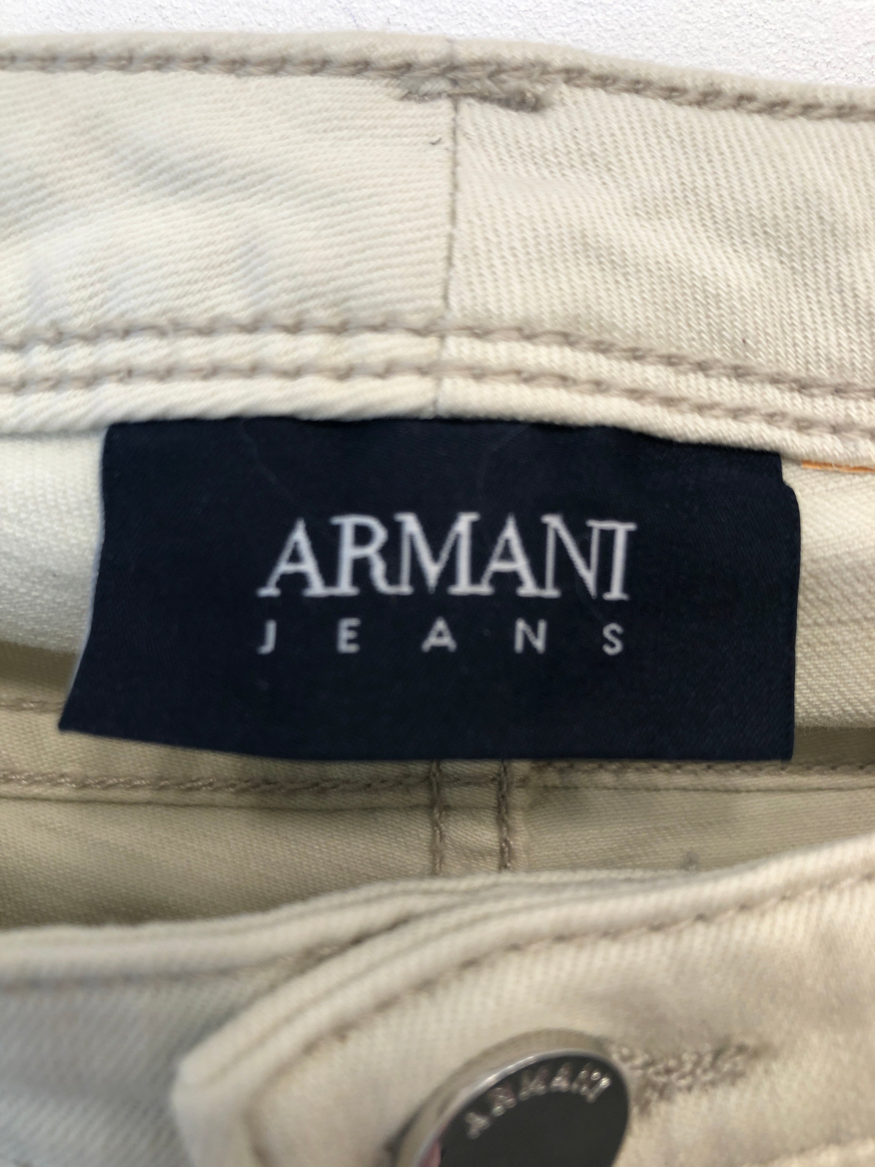 Armani Bukser