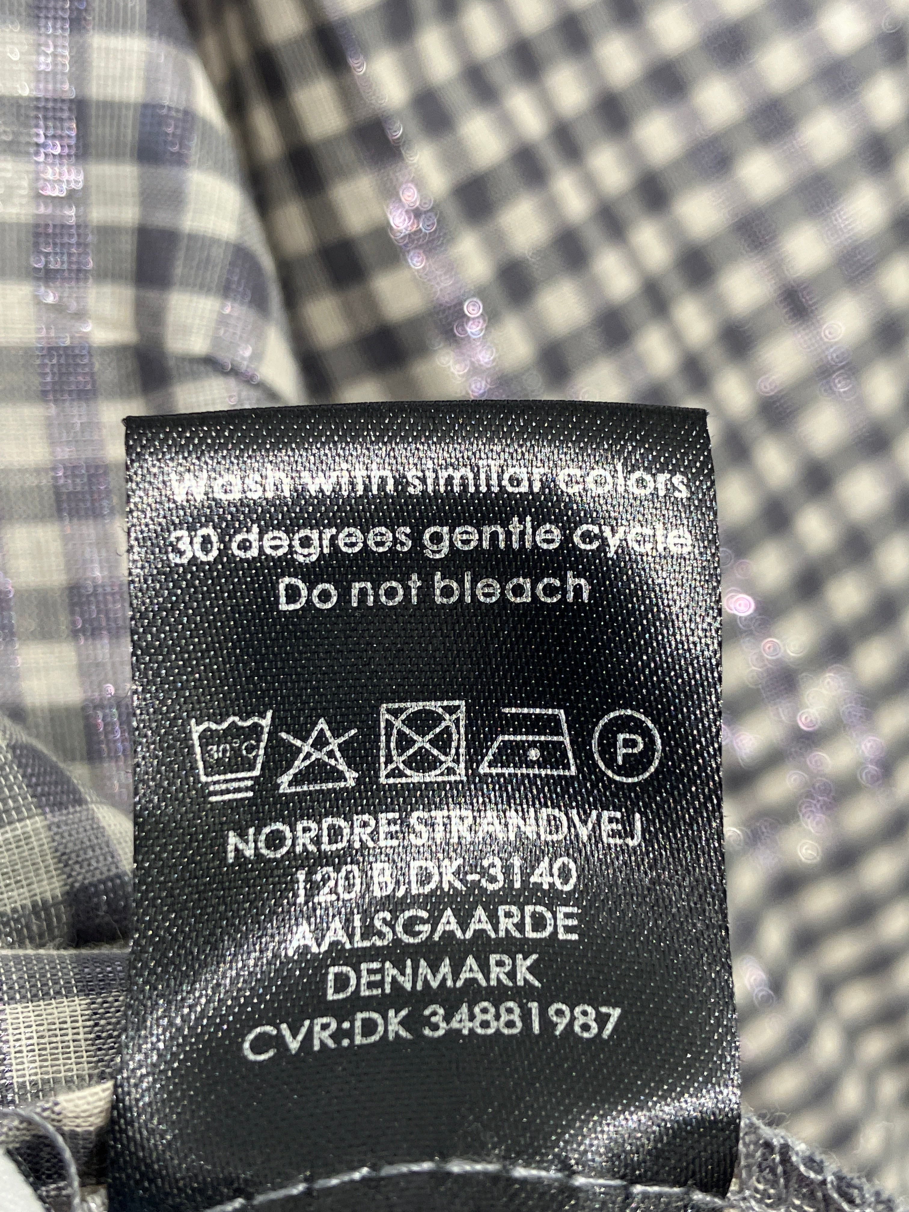 Neo Noir Bluse