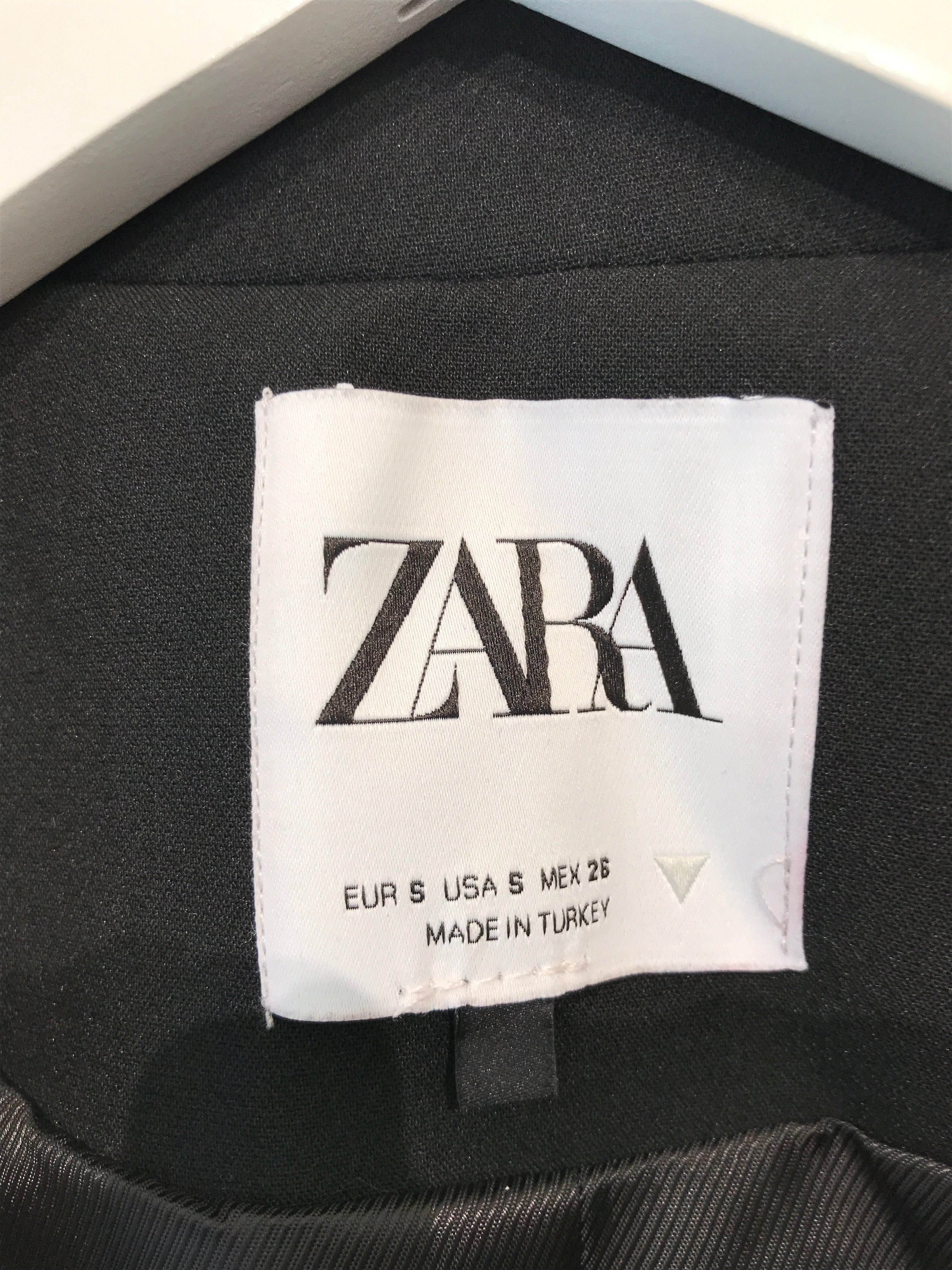 Zara Jakke