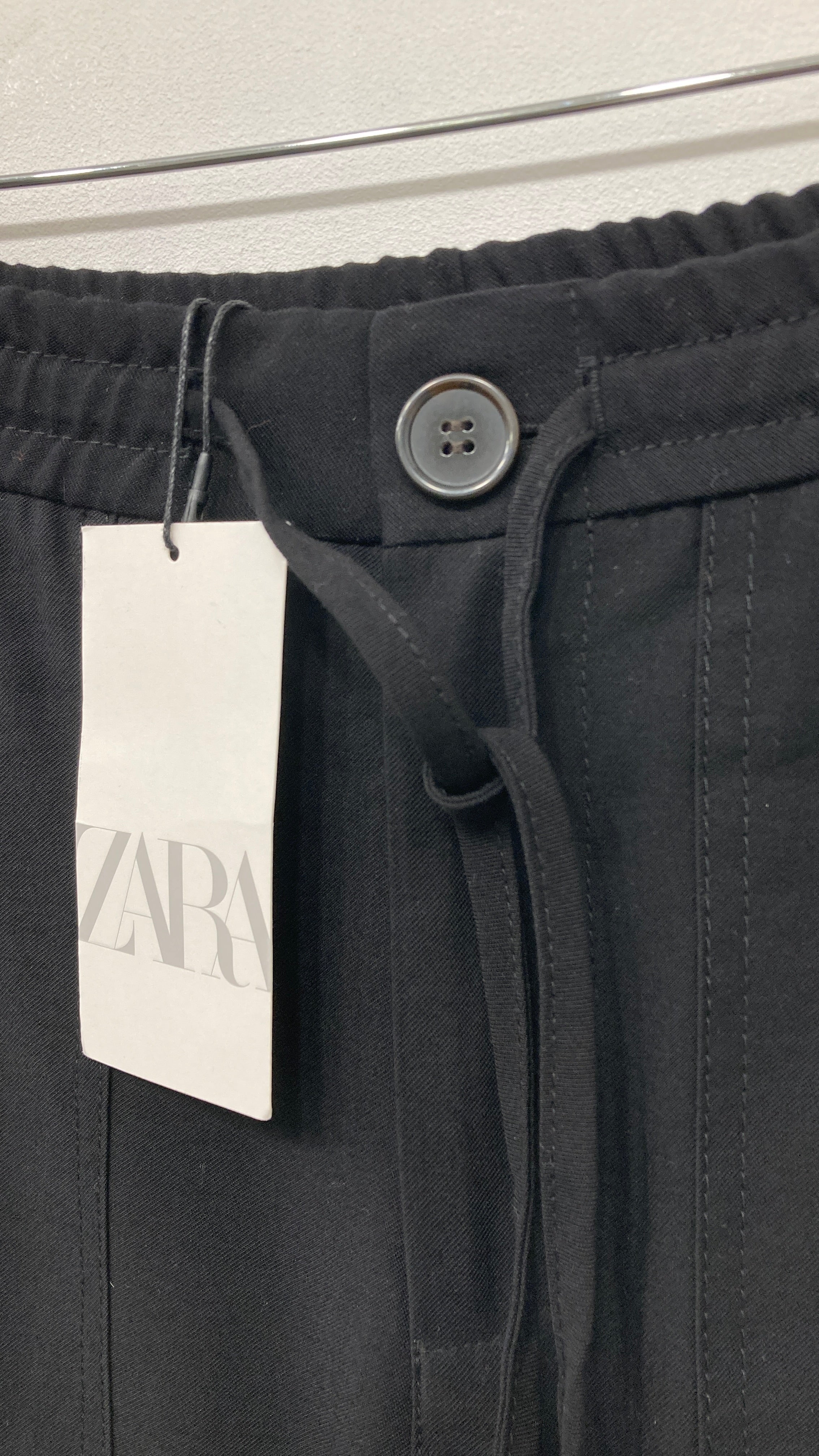 Zara Bukser
