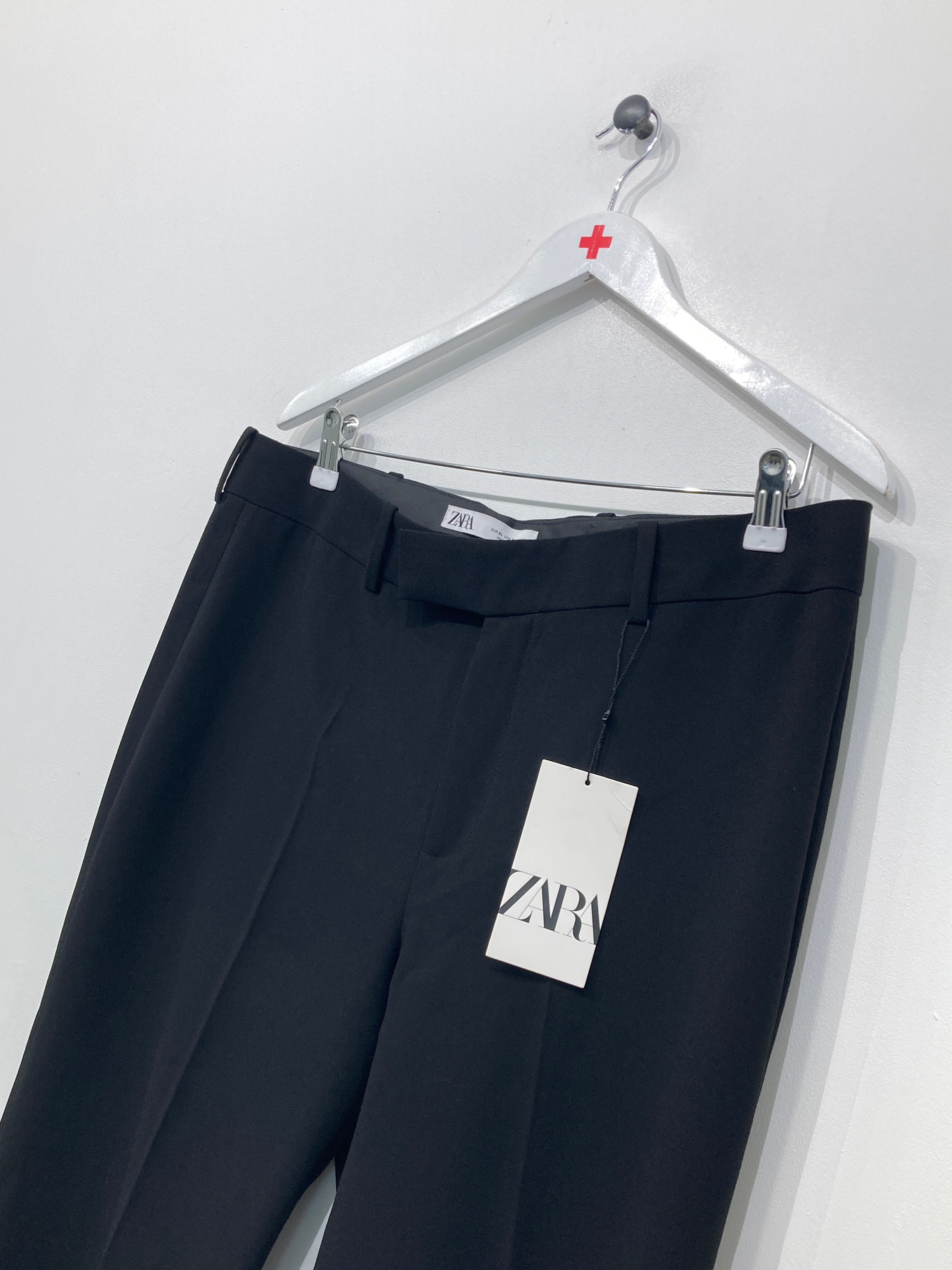 Zara Bukser