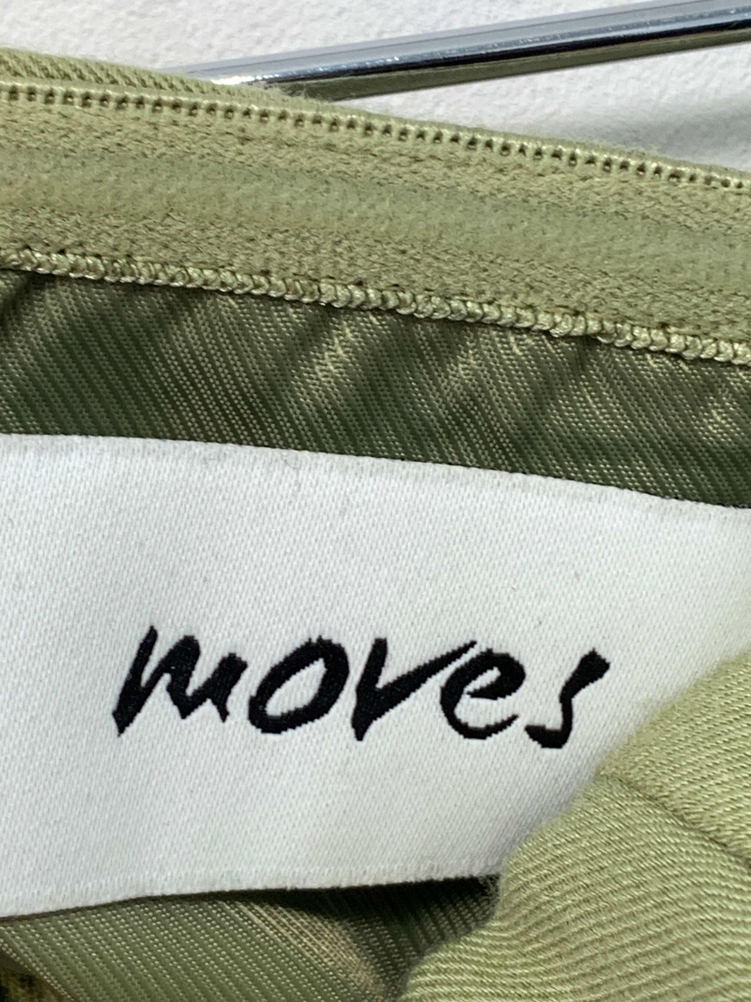 Moves Top
