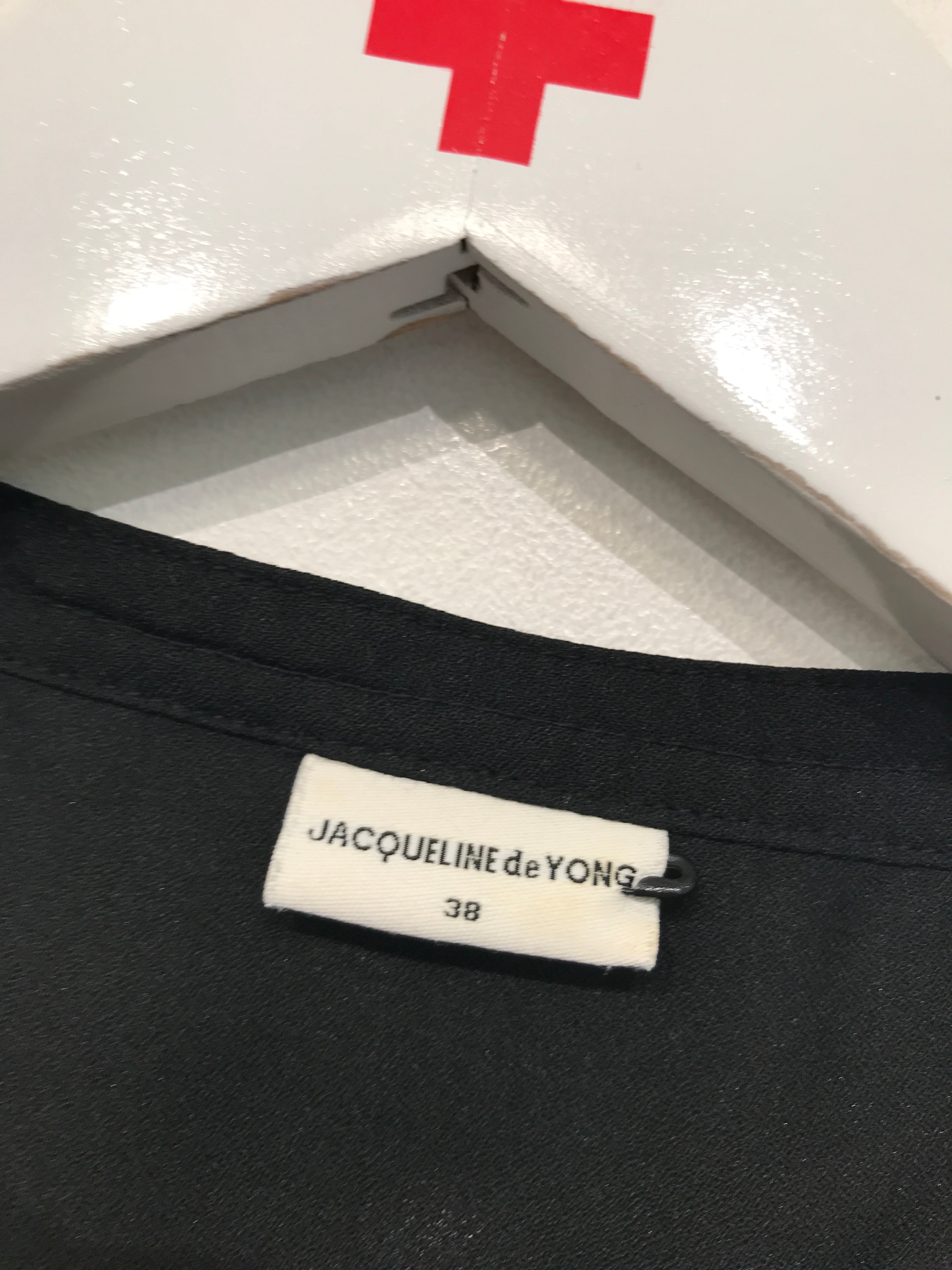 Jacqueline de Yong Top