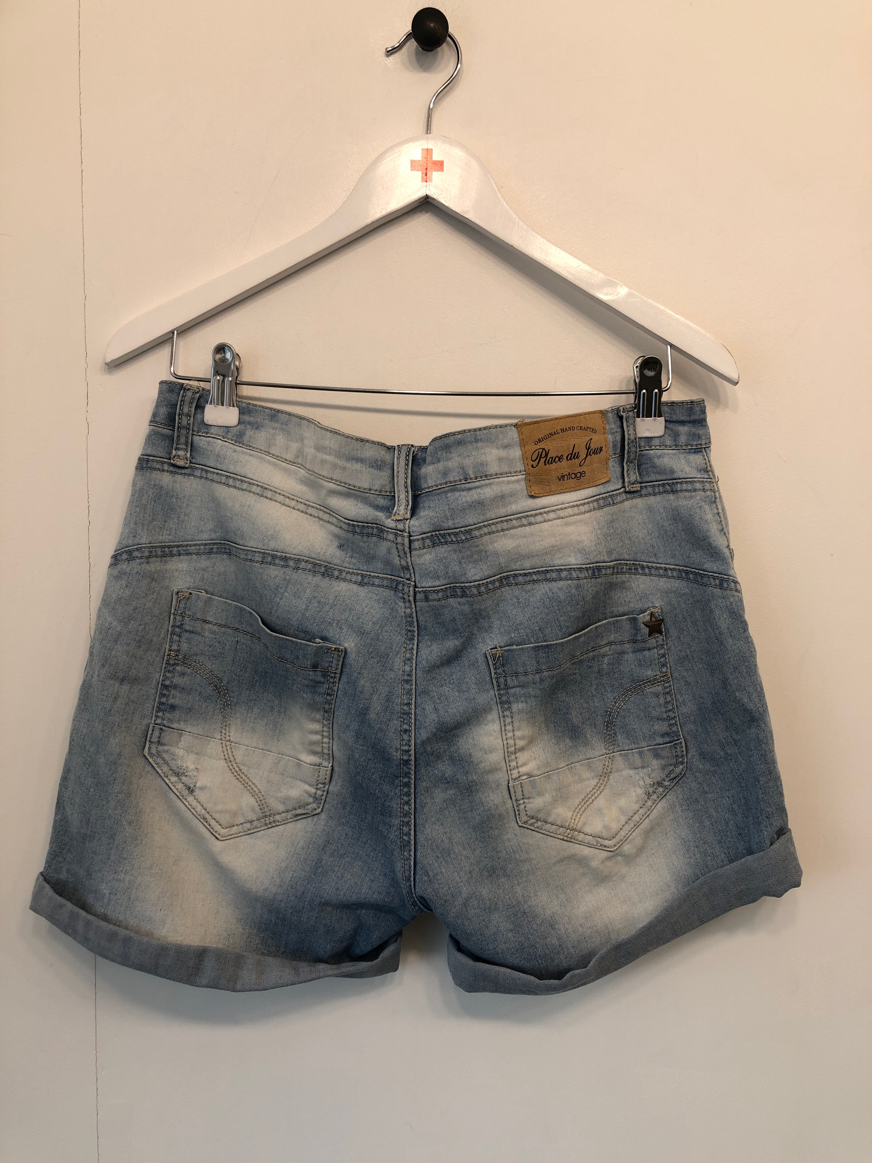 Place De Jour Shorts