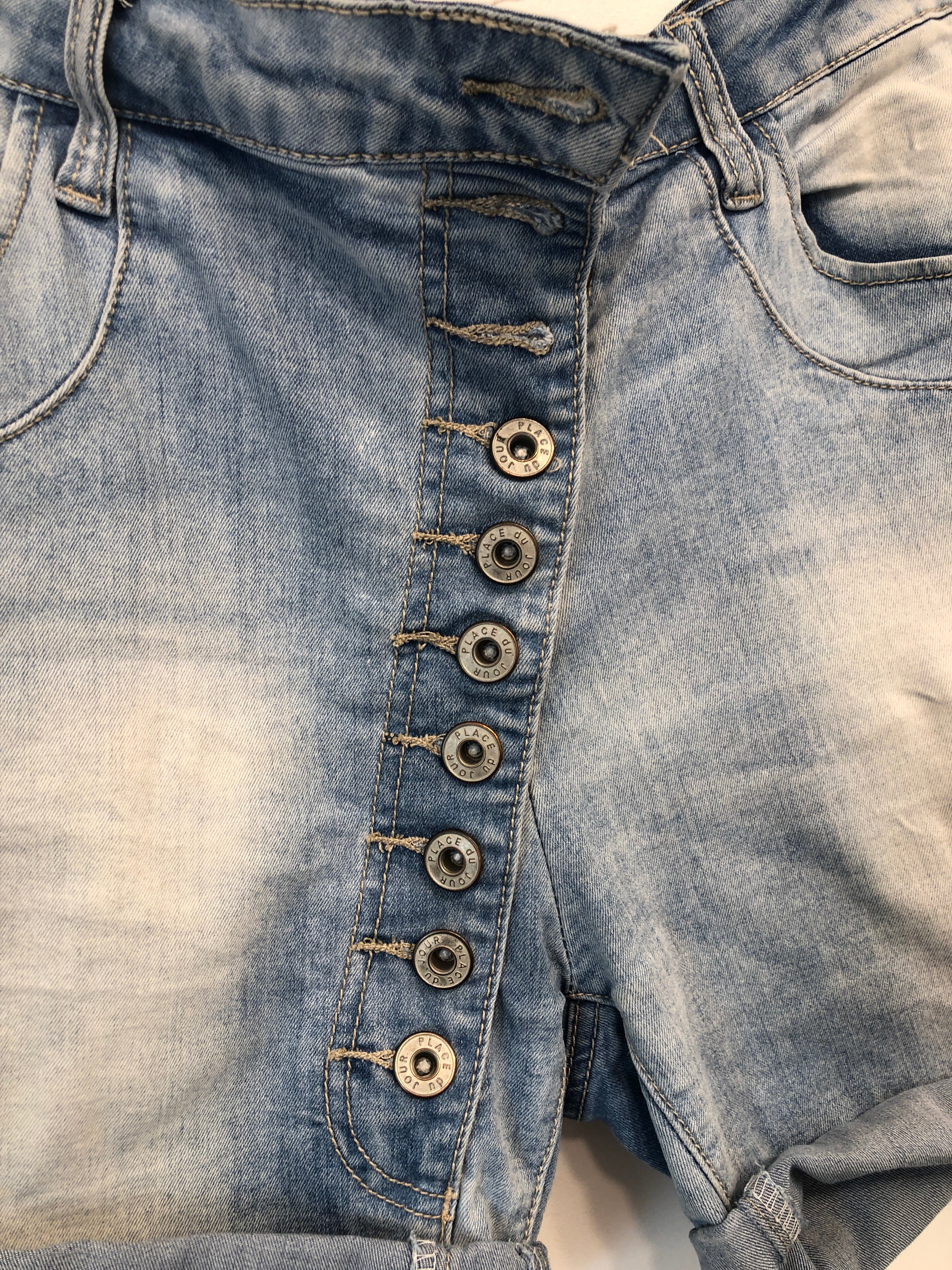 Place De Jour Shorts