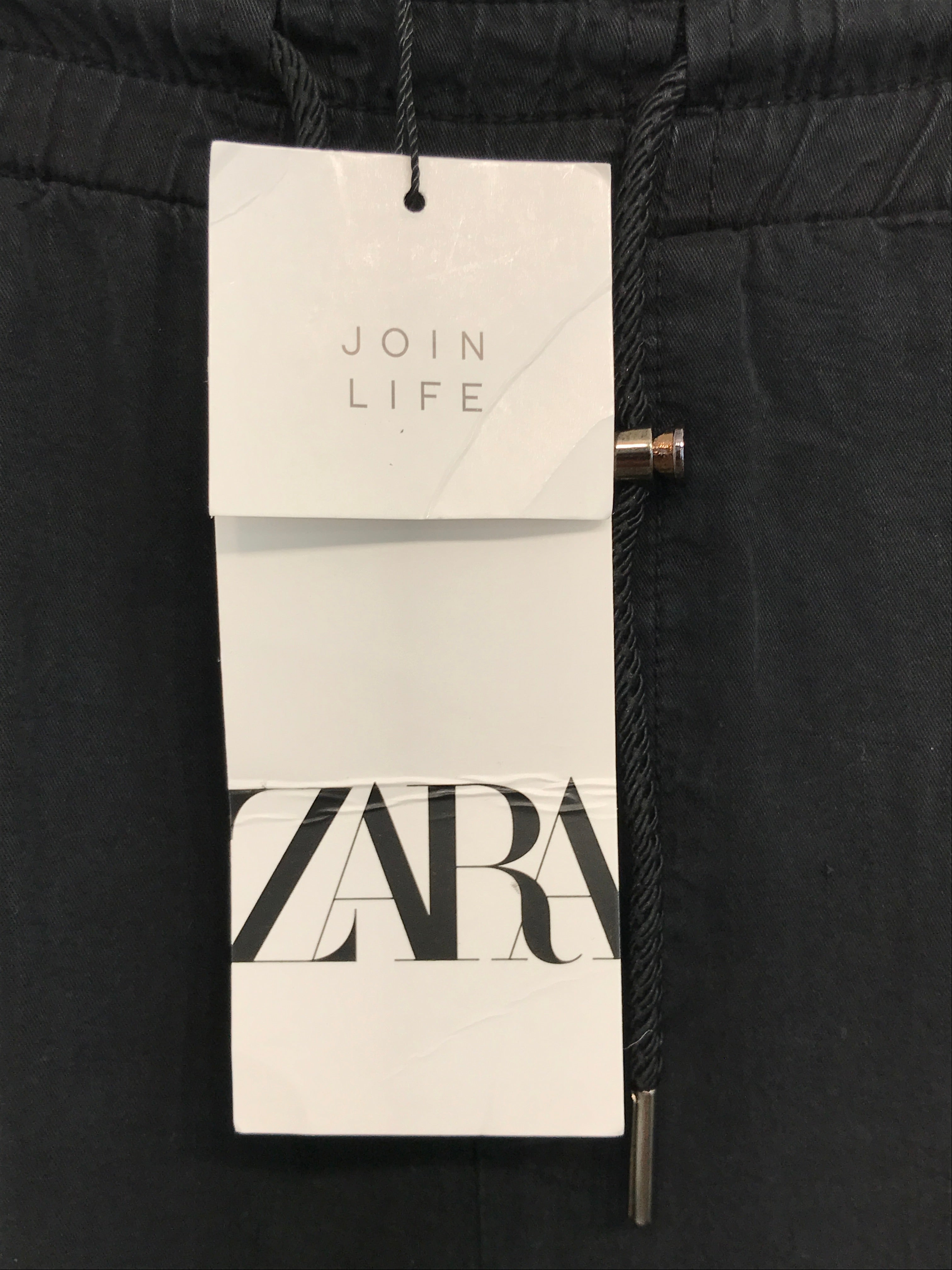 Zara Bukser