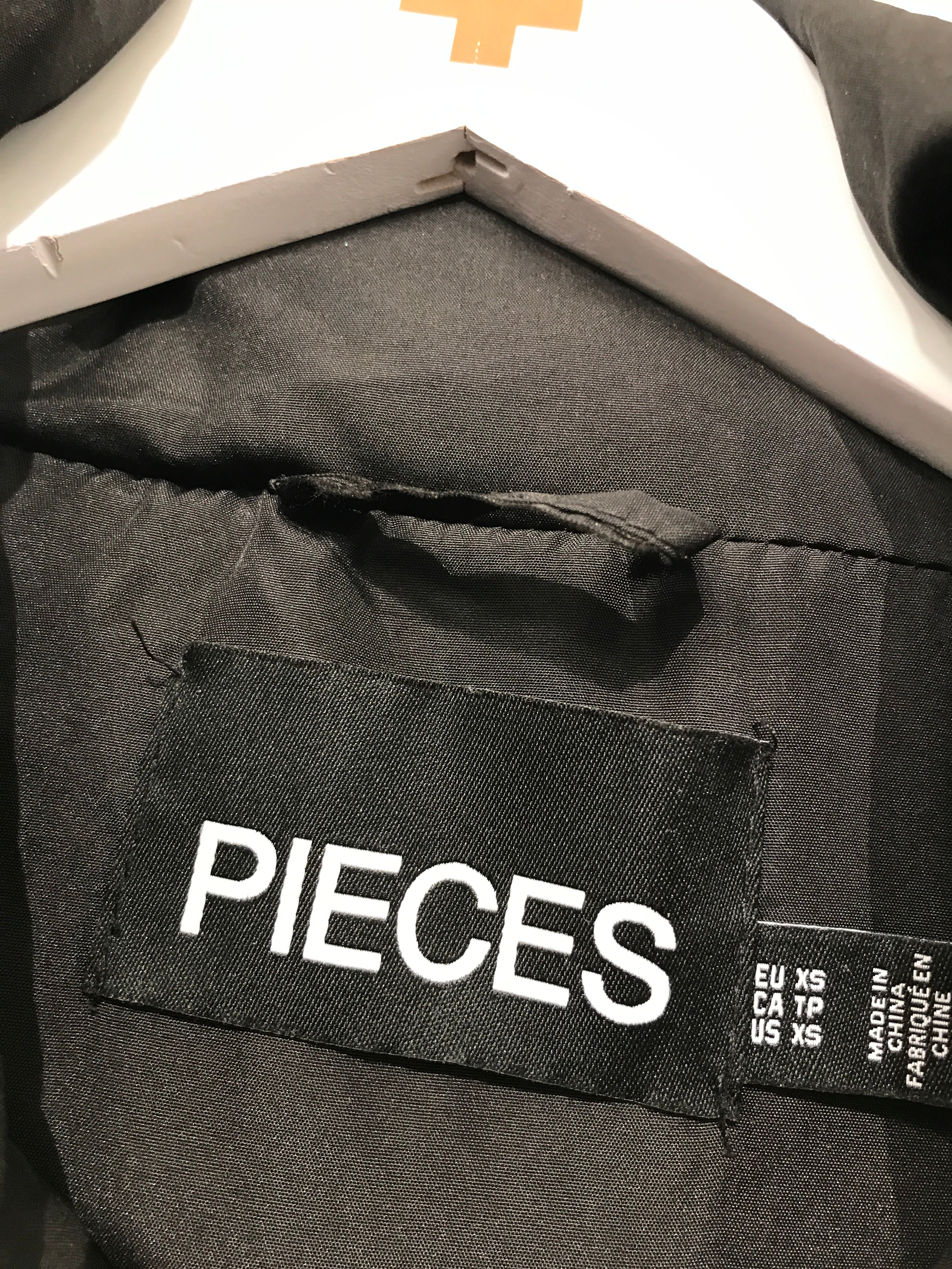 Pieces Vest