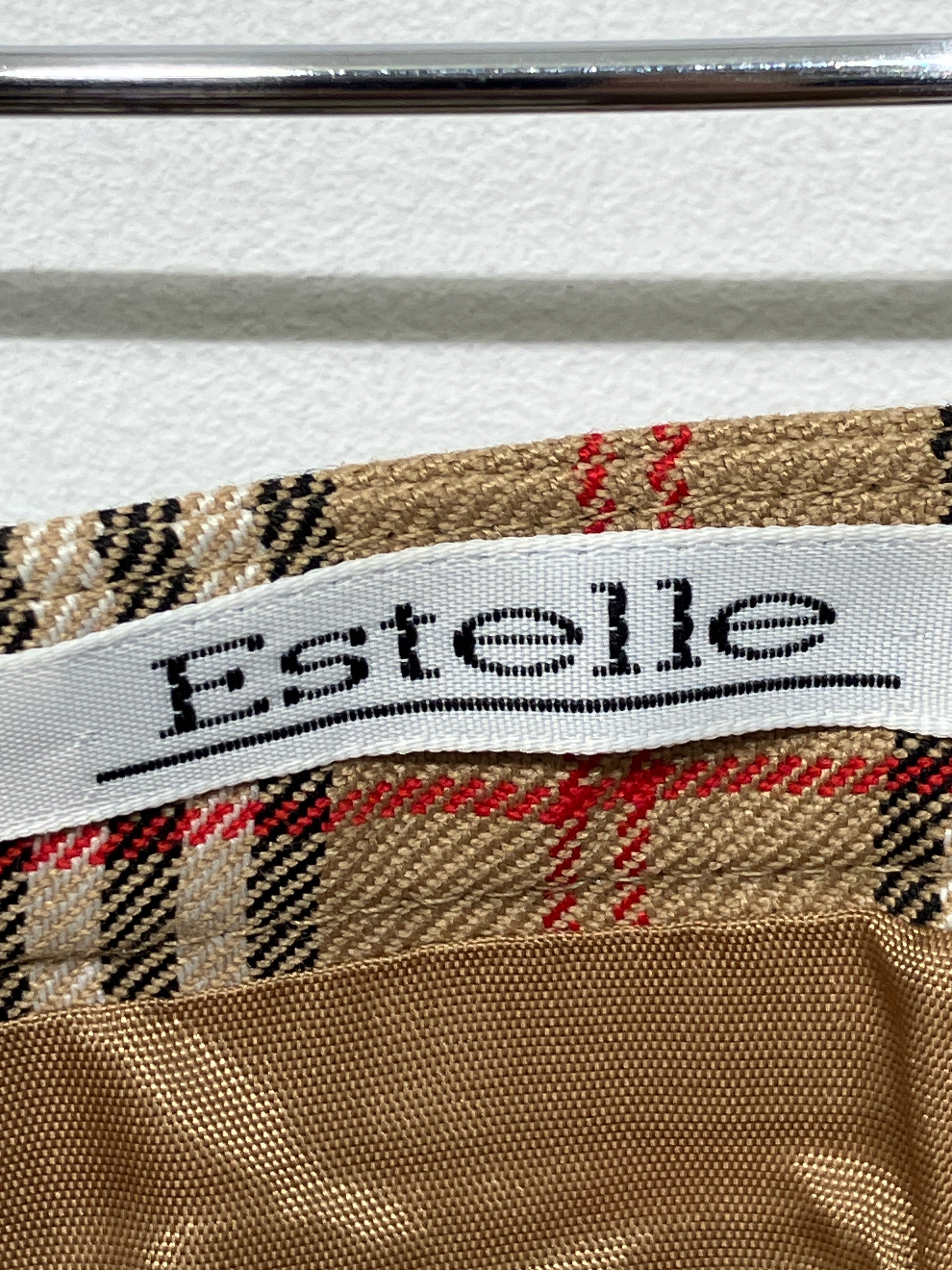 Estelle Nederdel