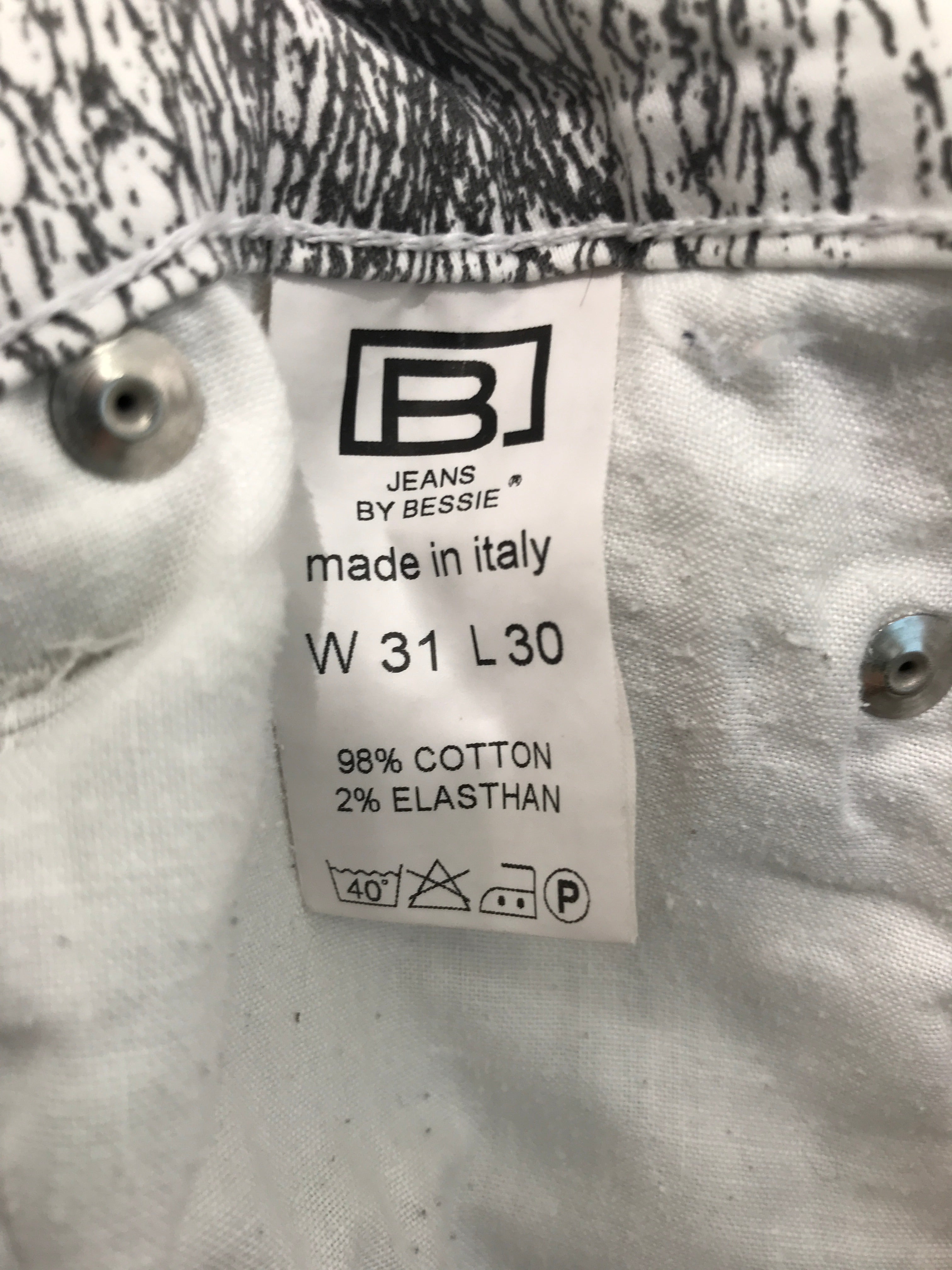 Jeans By Bessie Bukser