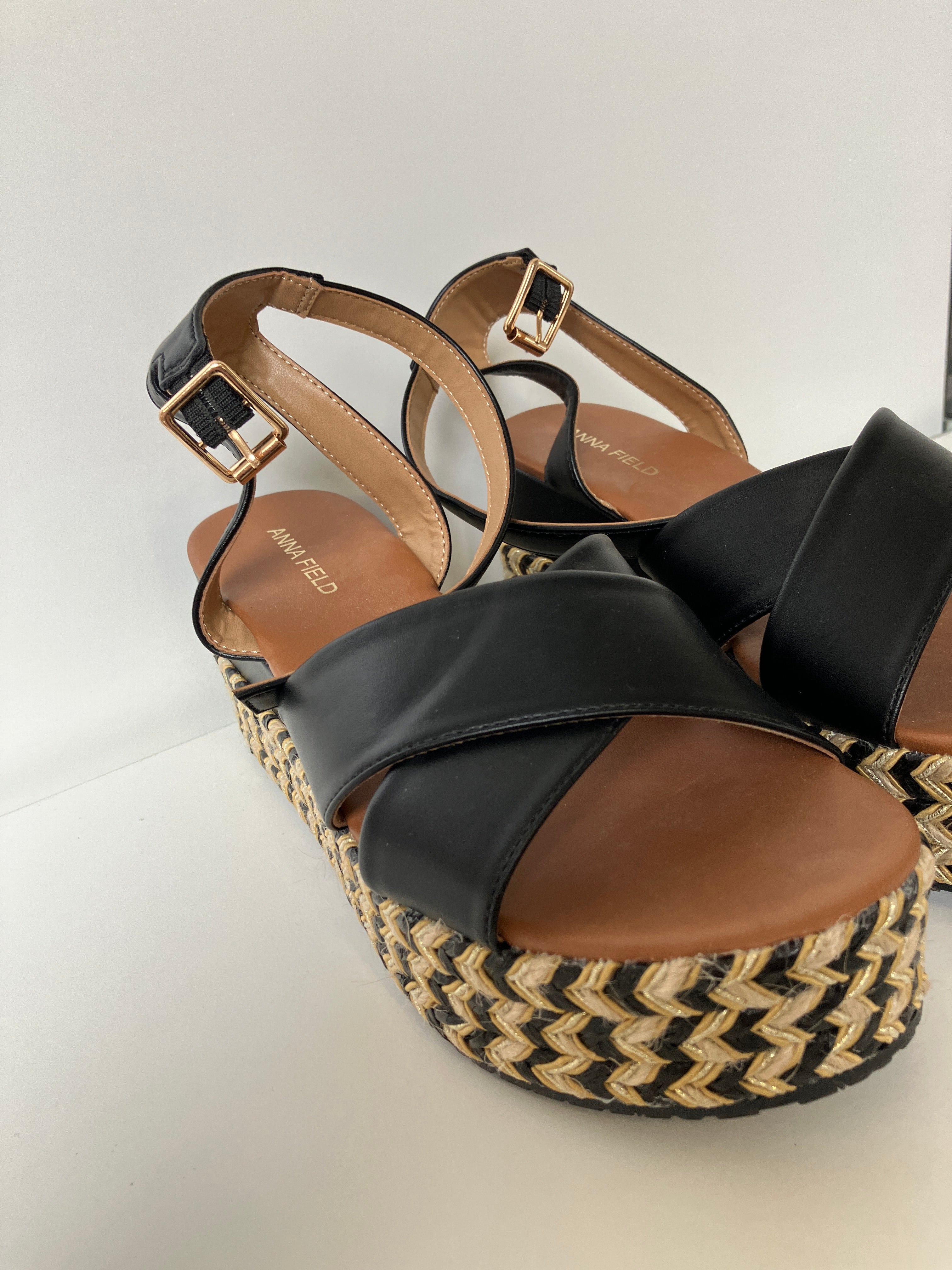 Anna Field Sandaler