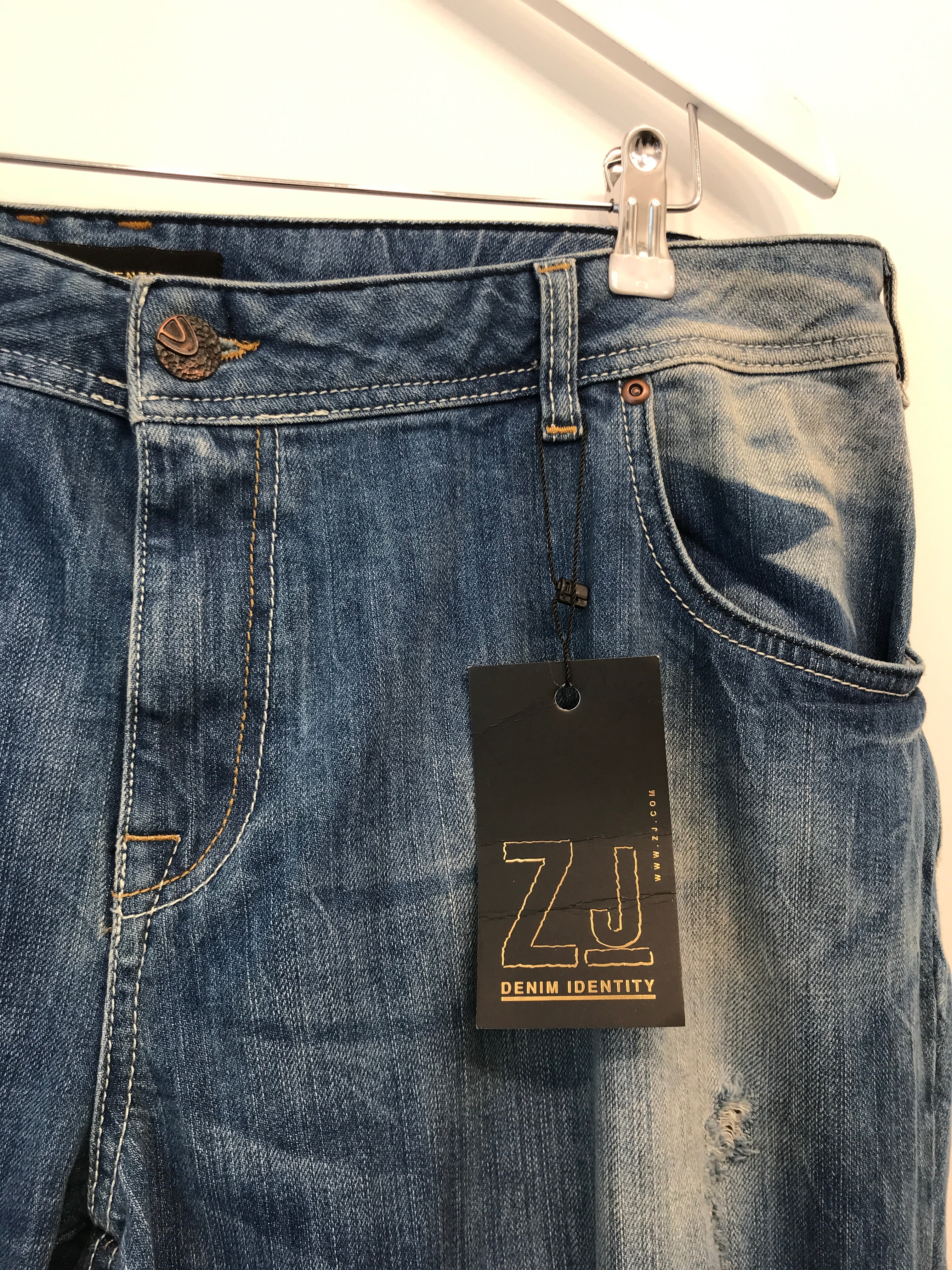 ZJ Bukser