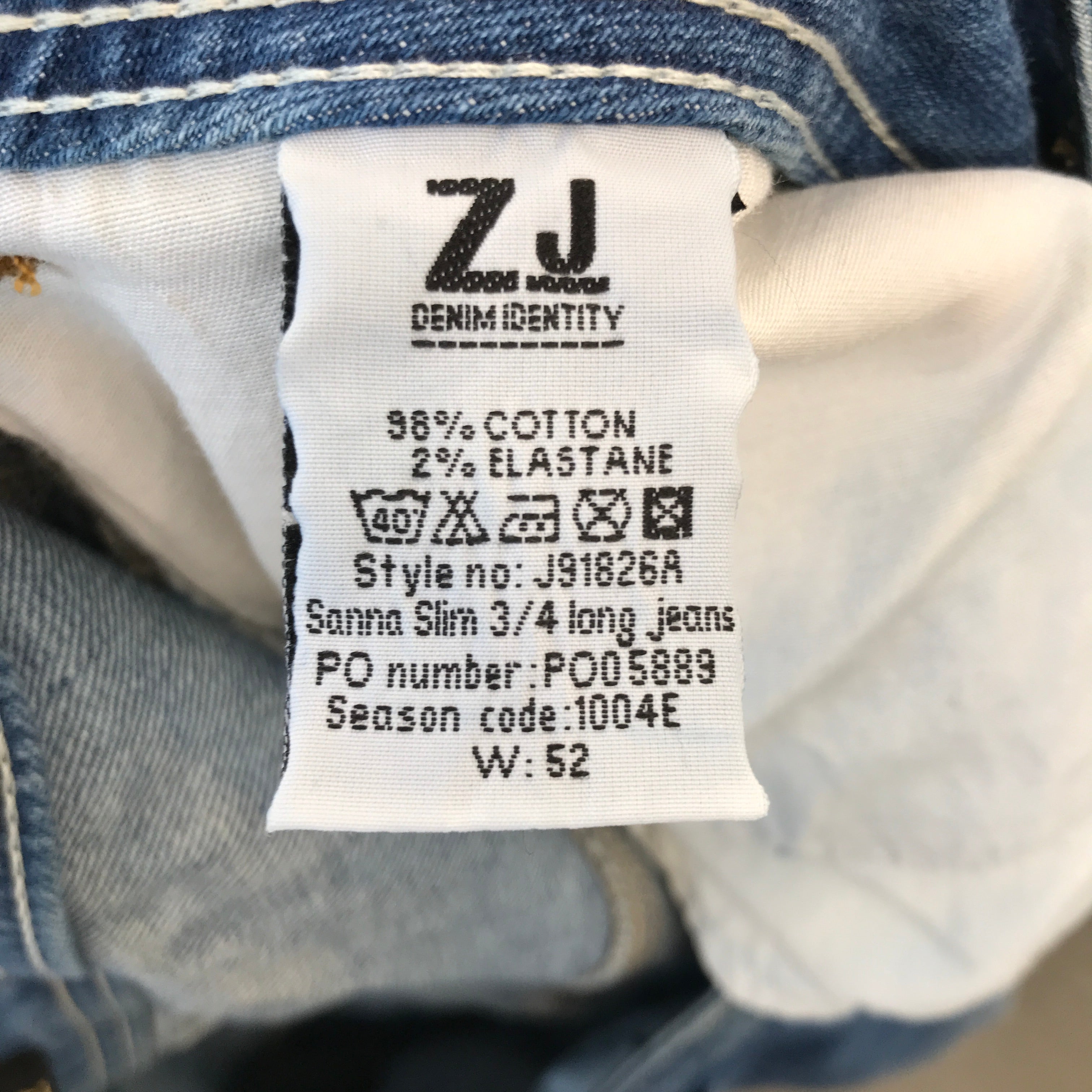 ZJ Bukser