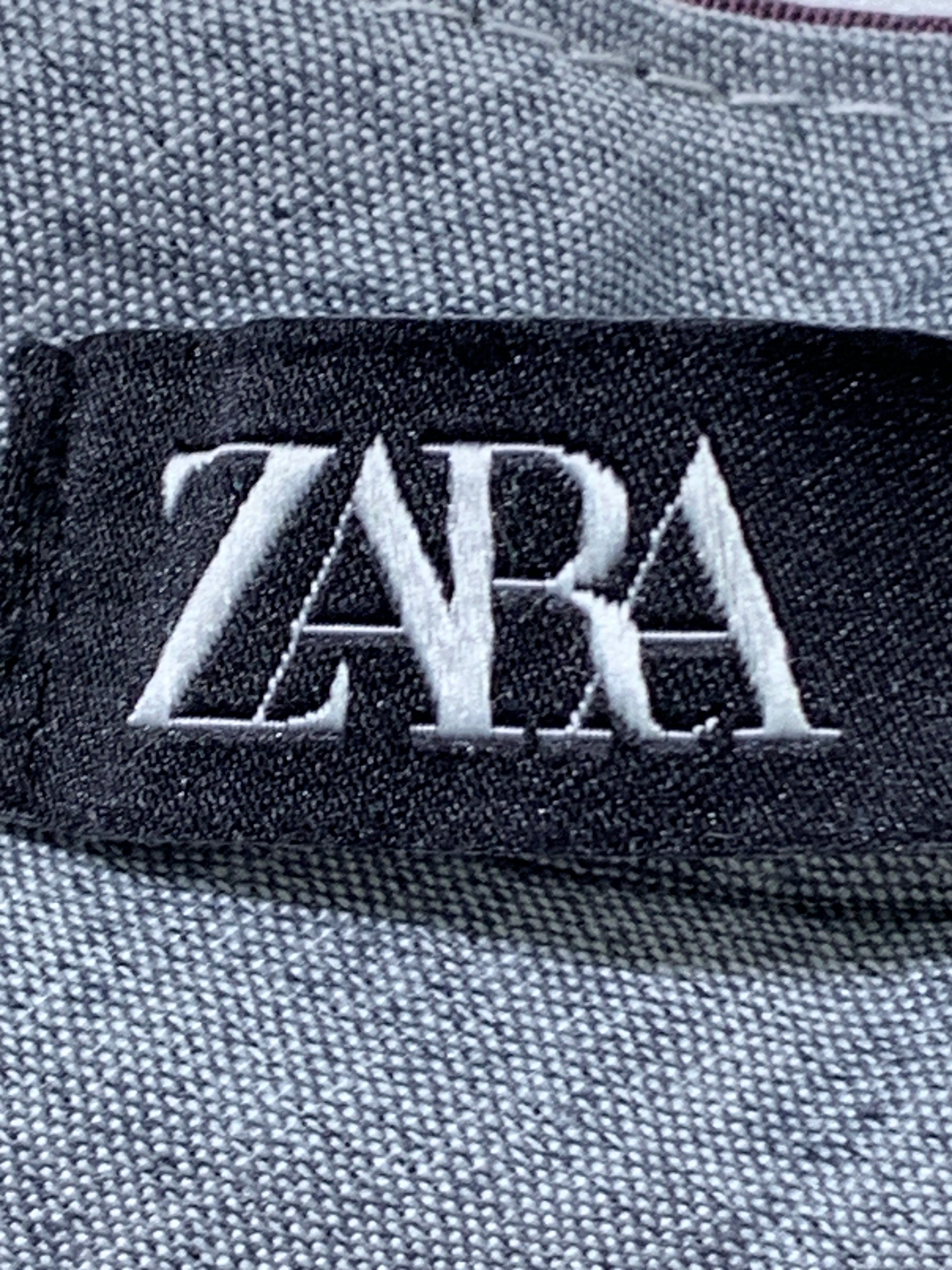 Zara Bukser